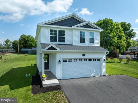 Homes For Sale - 99 Hillside Drive<br/> Mifflin County, LEWISTOWN, PA 17044
