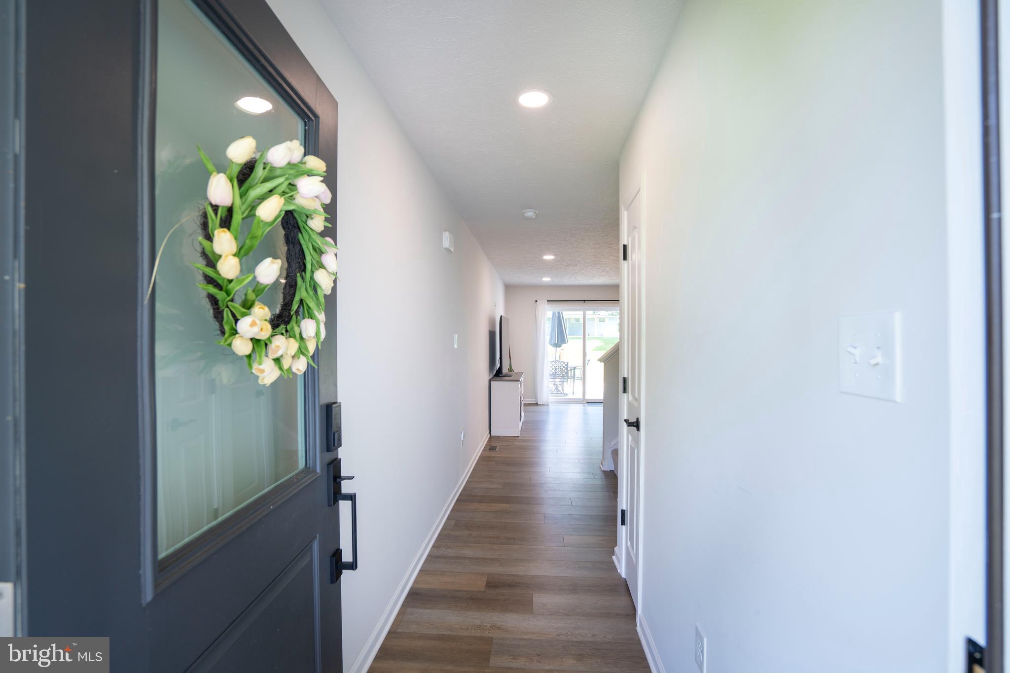 COLONIAL HILLS - Residential