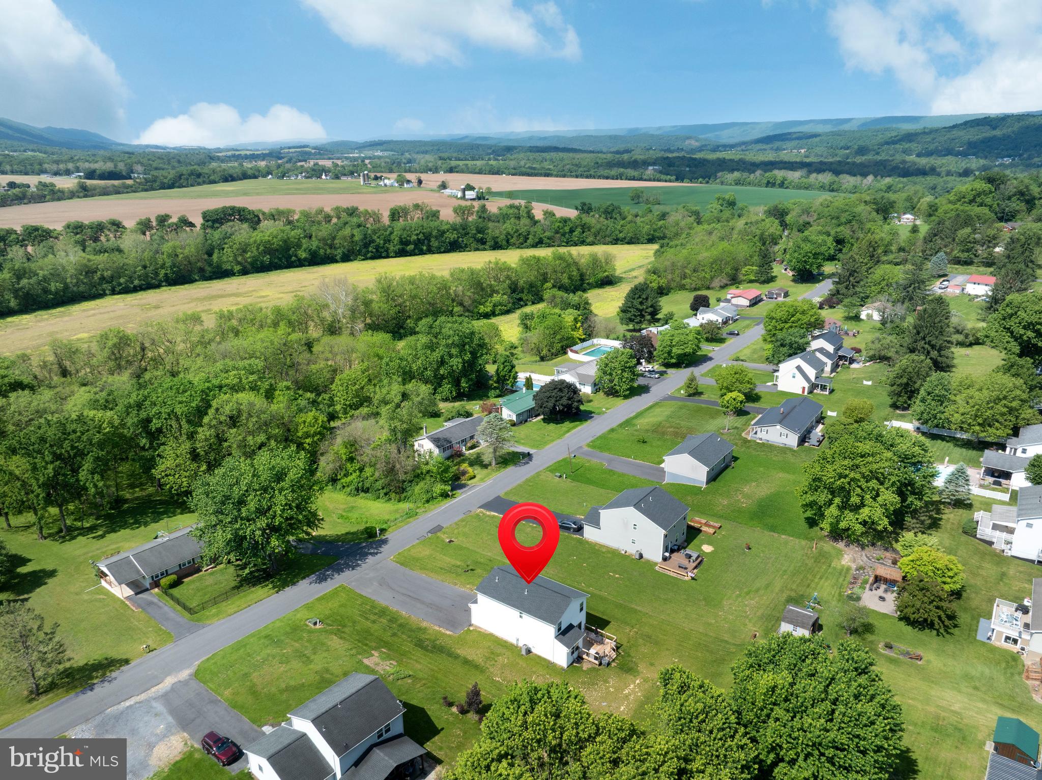 COLONIAL HILLS - Residential