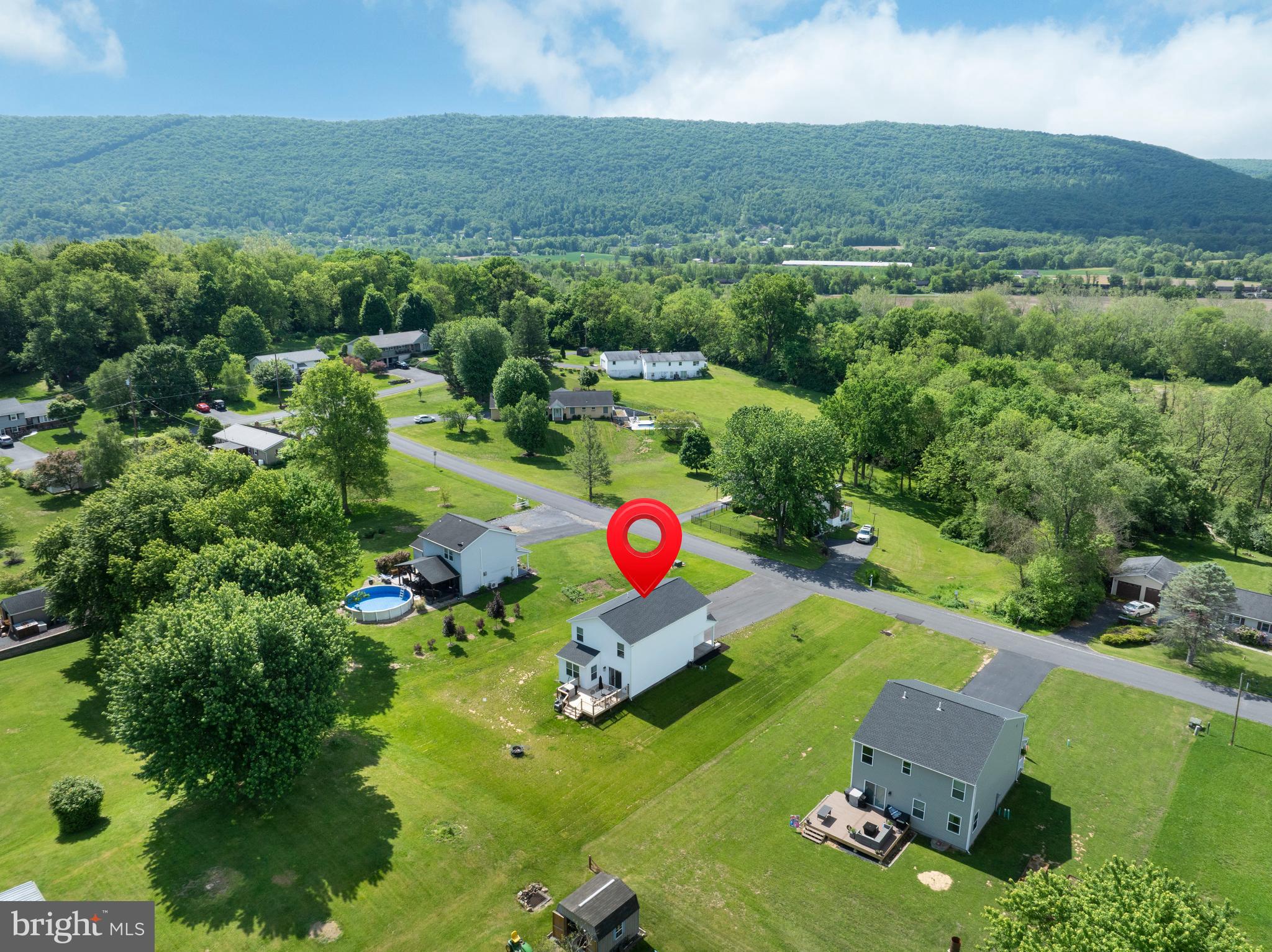 COLONIAL HILLS - Residential