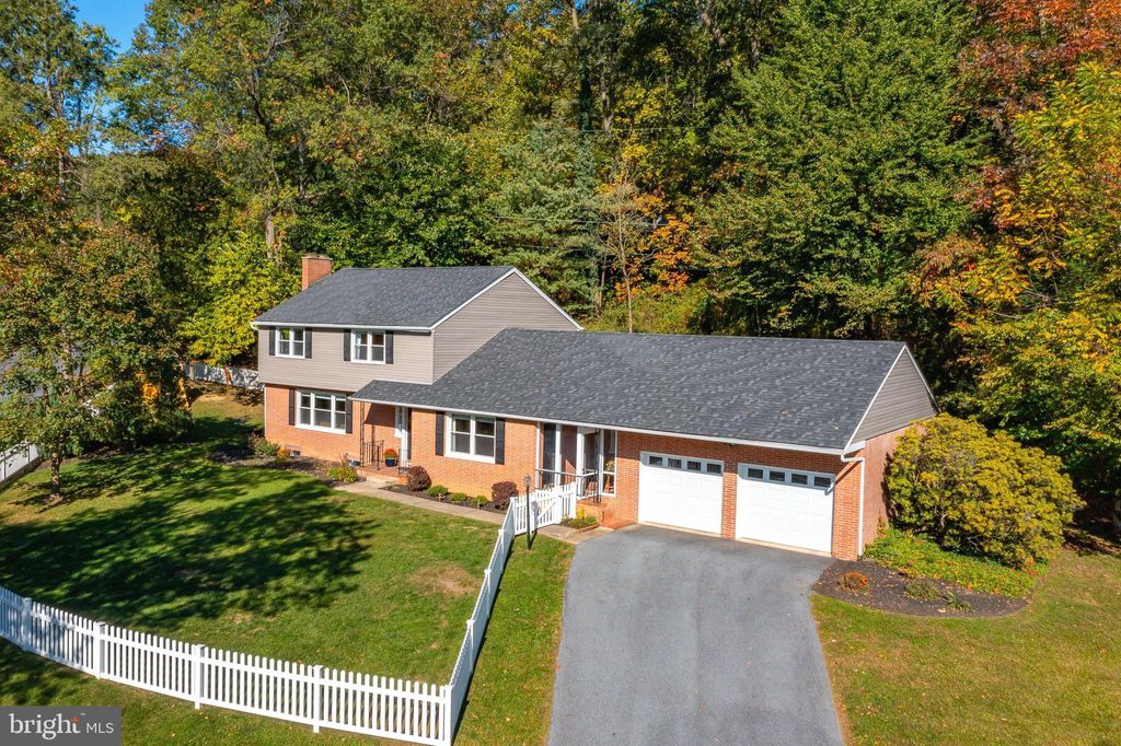 Photo of 2337 Woodwick Road, LANCASTER, PA 17601 (MLS # PALA2059070)