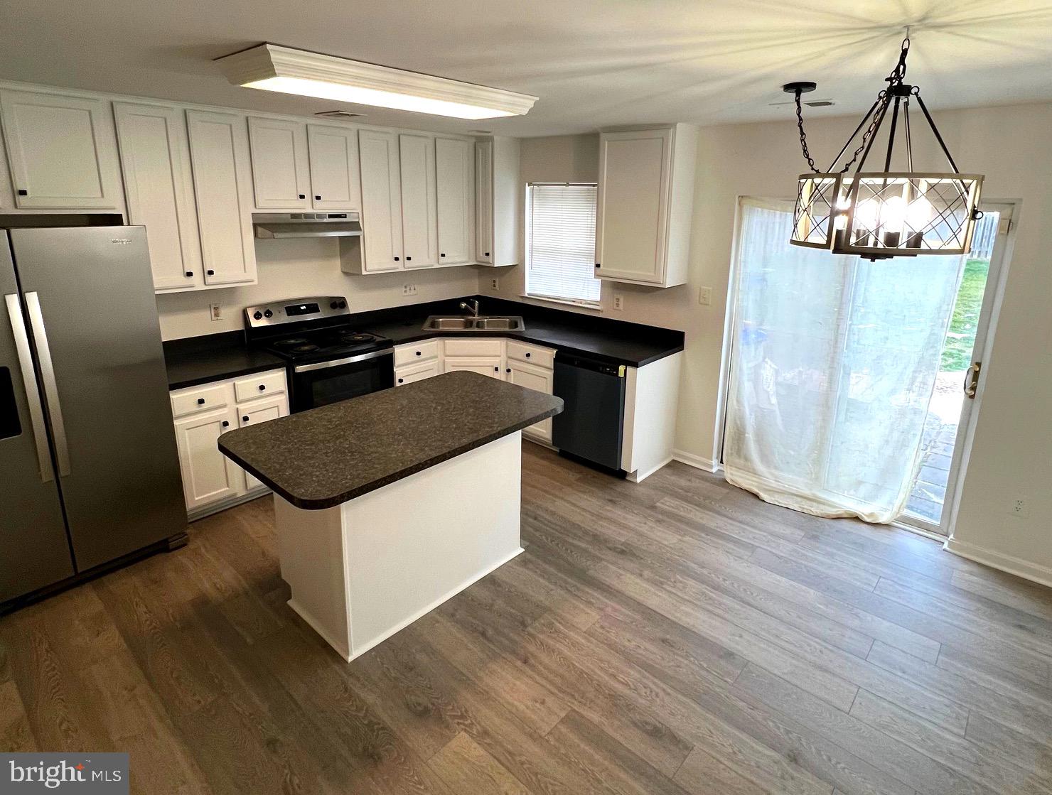 KINGSBROOKE - Residential Lease