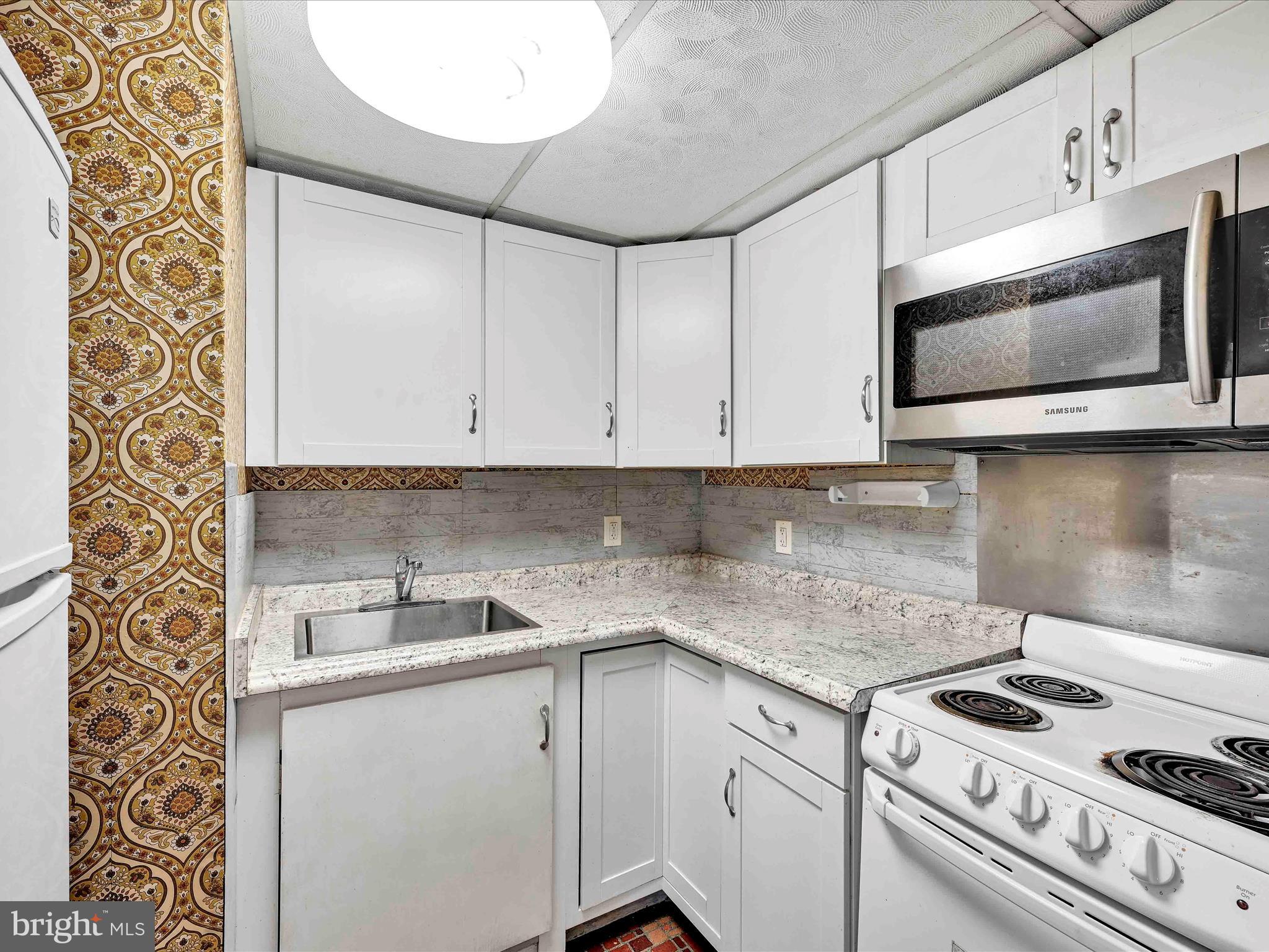 LINVILLE CIRCLE - Residential