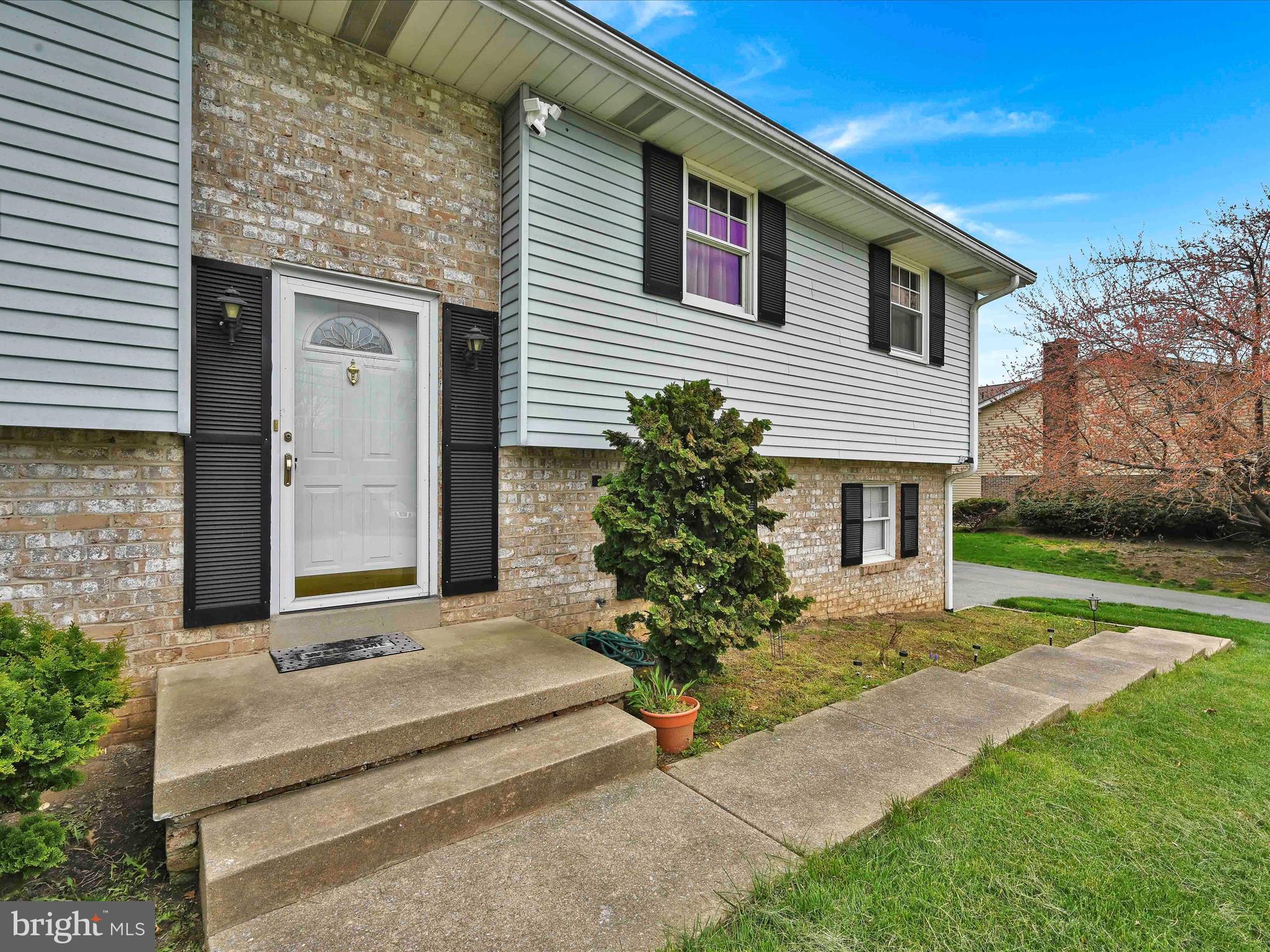 LINVILLE CIRCLE - Residential