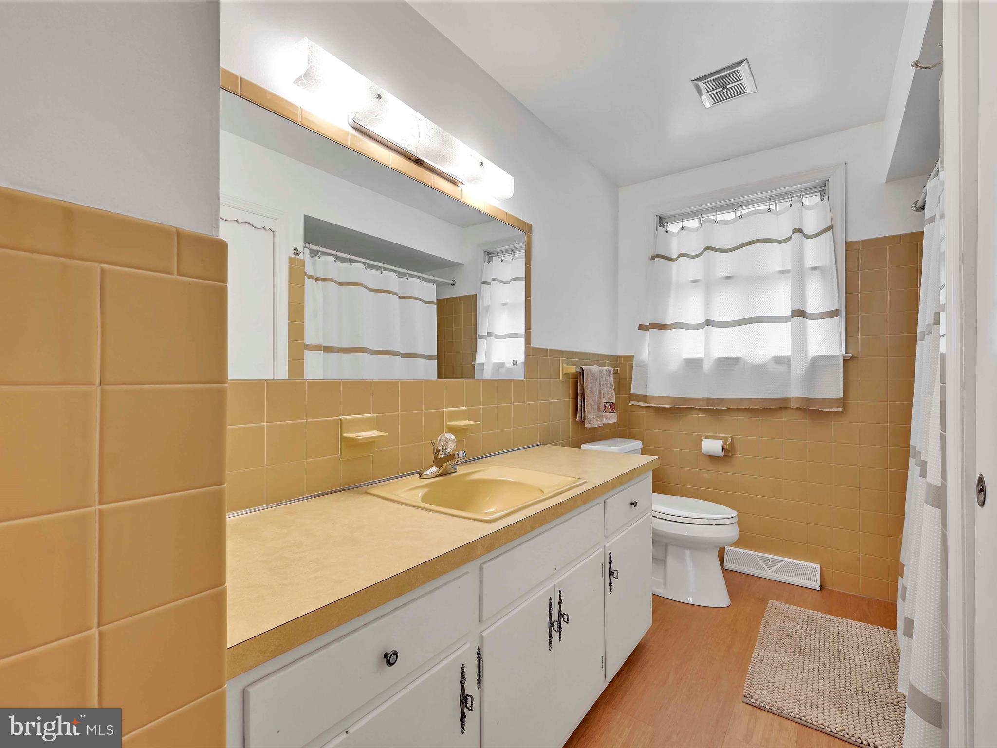 LINVILLE CIRCLE - Residential