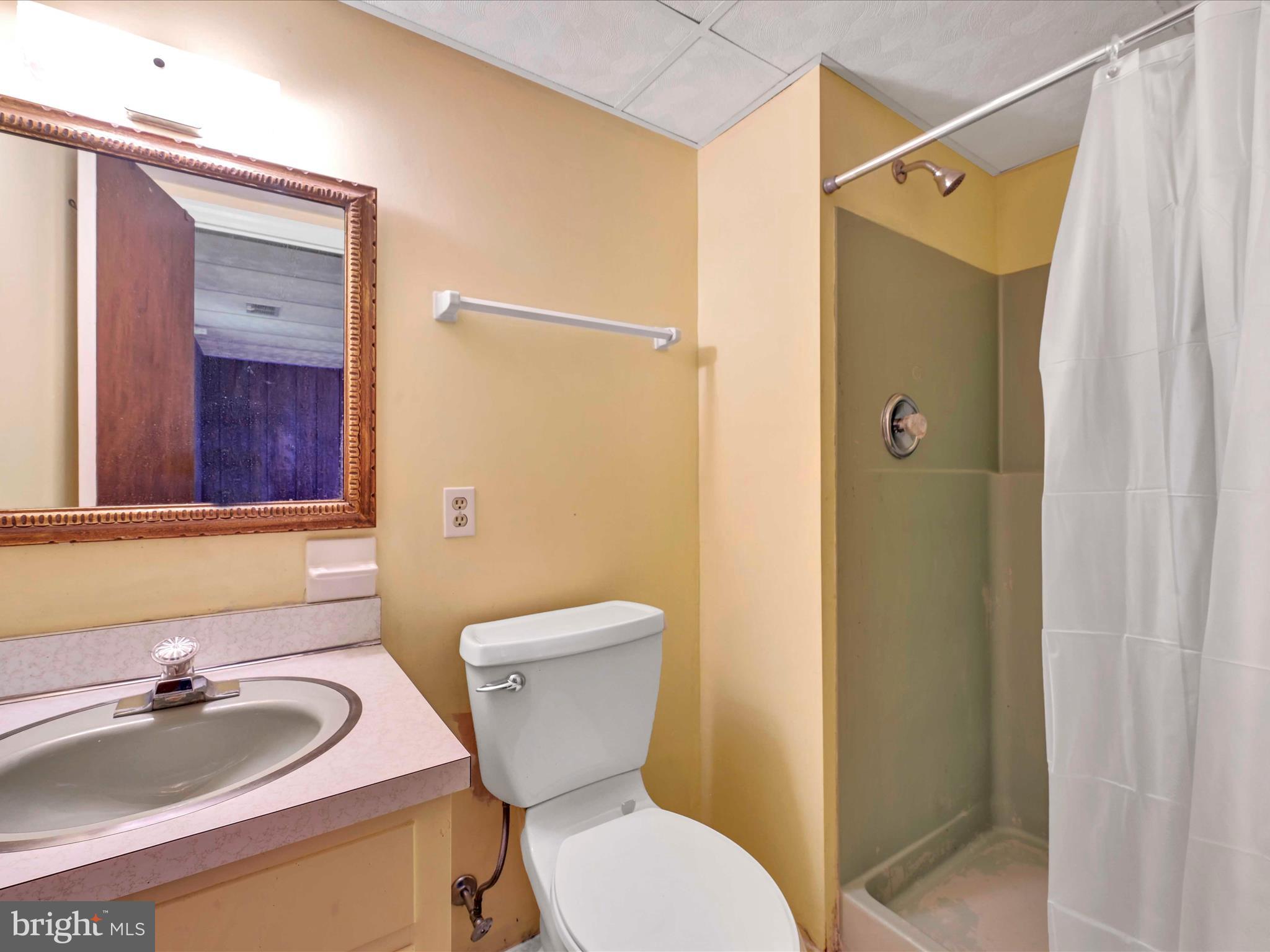 LINVILLE CIRCLE - Residential