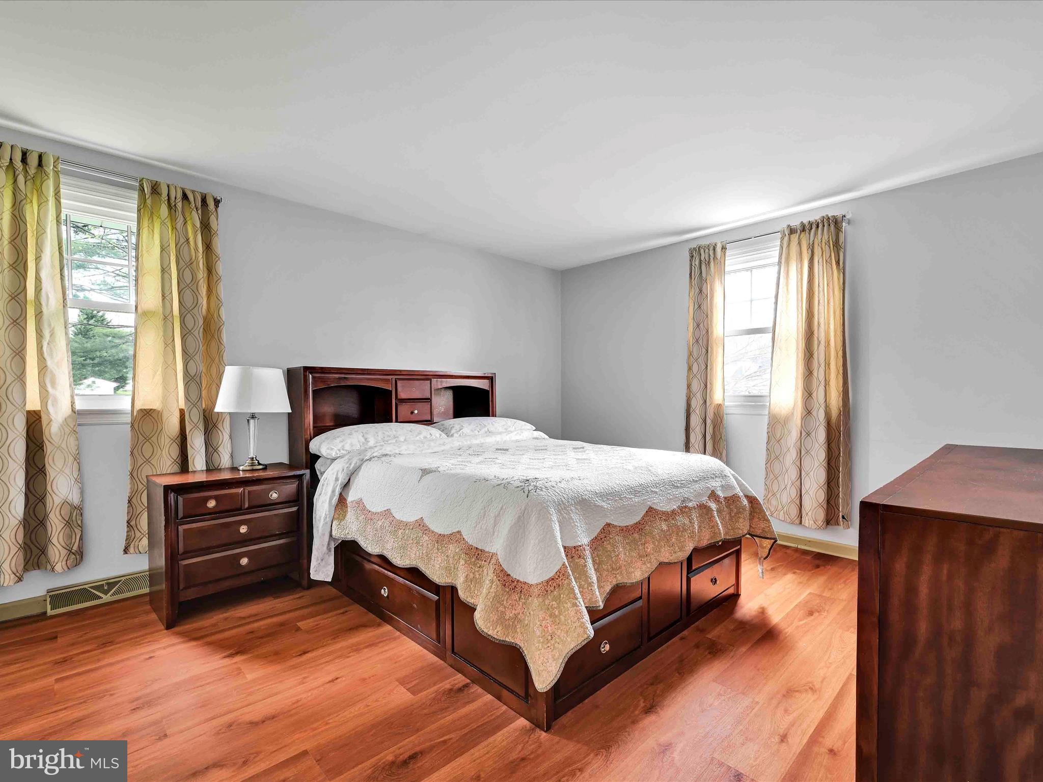 LINVILLE CIRCLE - Residential