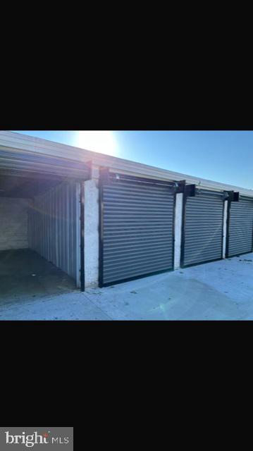 ELMWOOD PARK - Commercial Sale