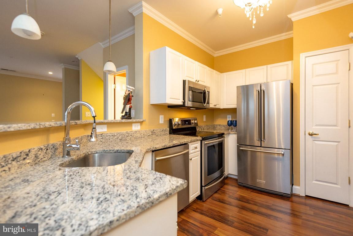 WINDSOR CROSSING - Residential