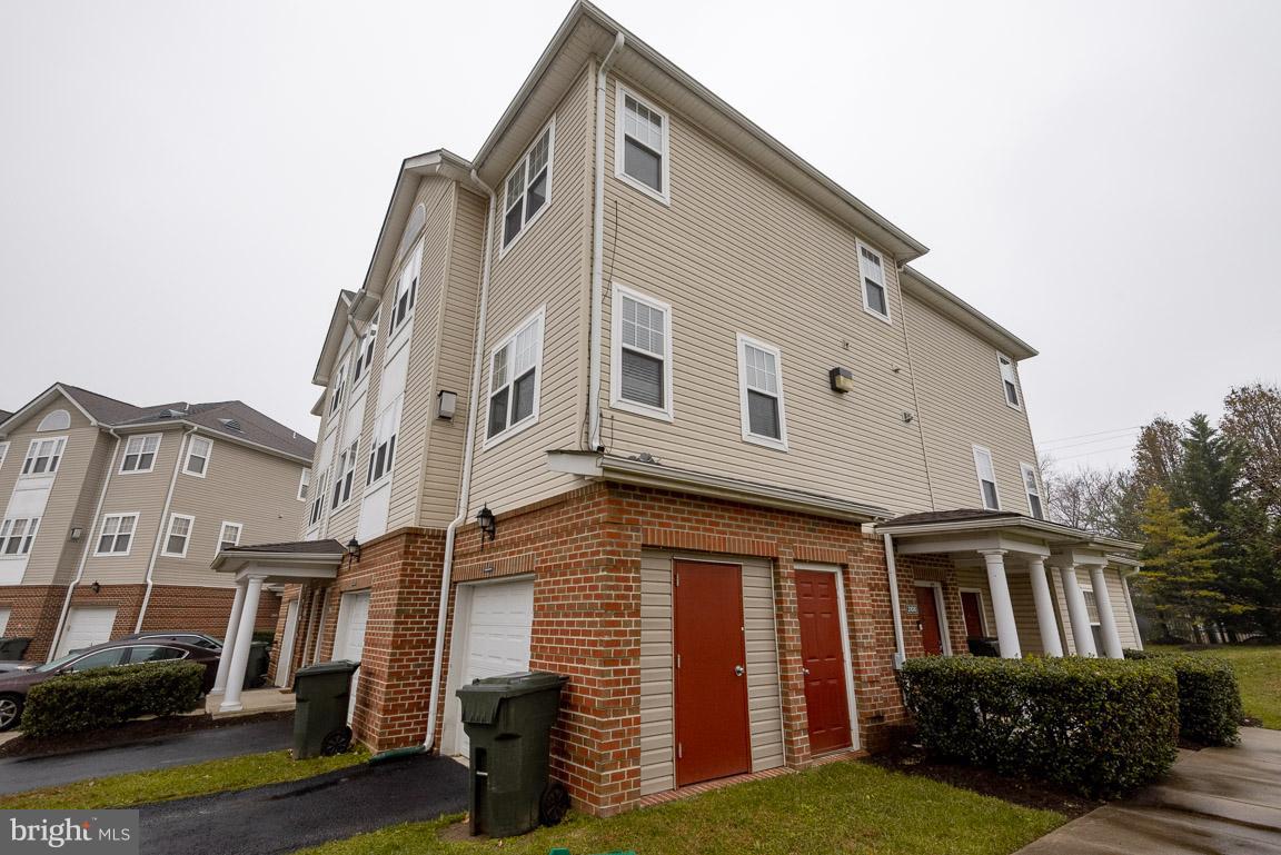 WINDSOR CROSSING - Residential