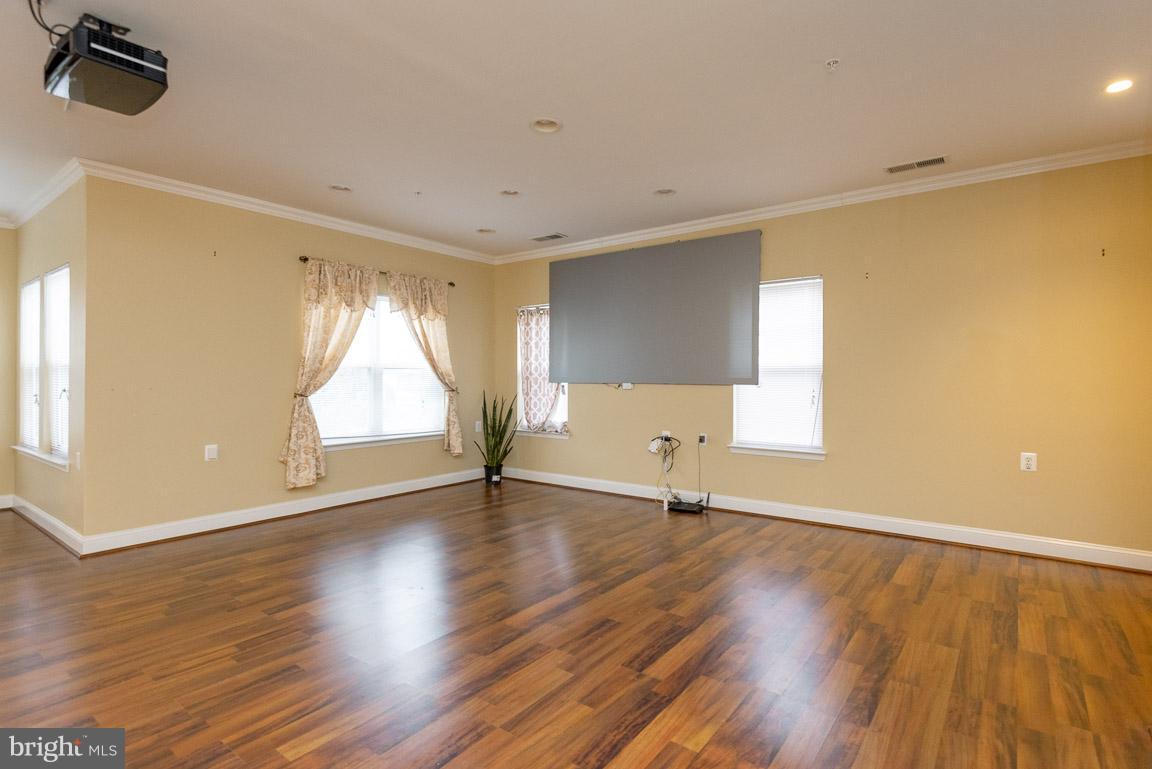 WINDSOR CROSSING - Residential