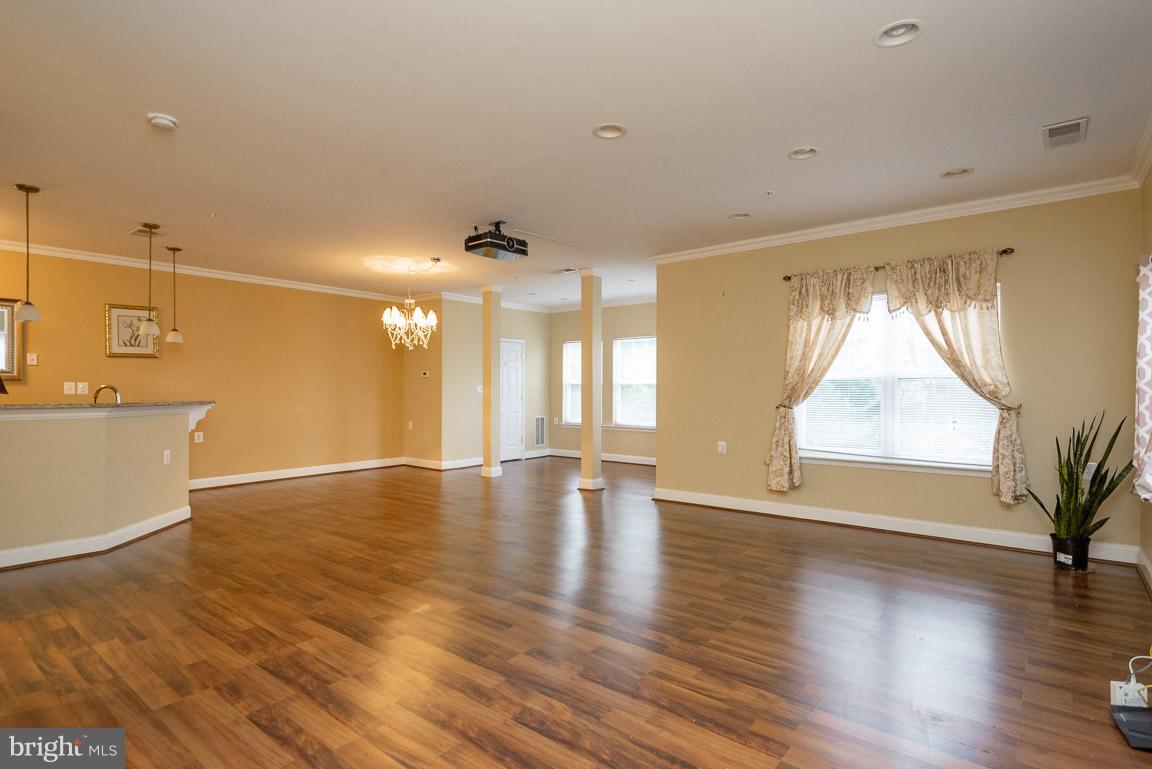 WINDSOR CROSSING - Residential