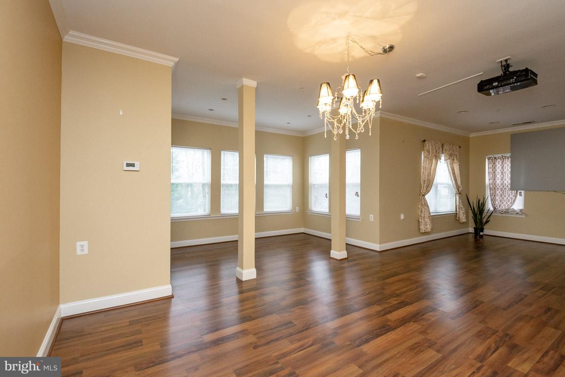 WINDSOR CROSSING - Residential