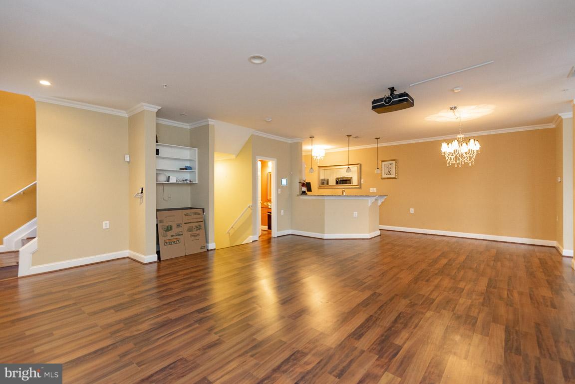 WINDSOR CROSSING - Residential