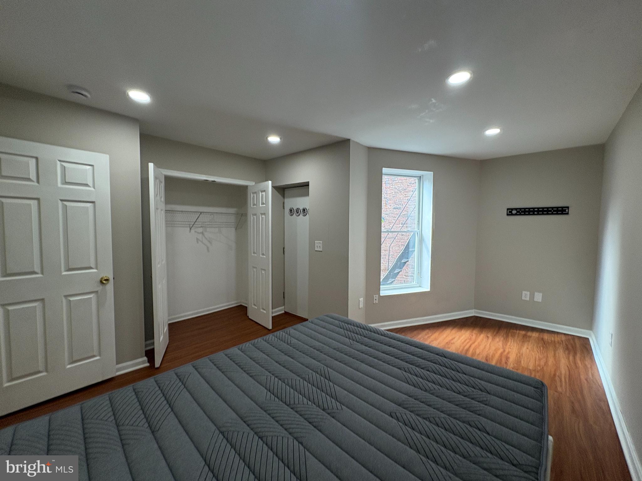 DOWNTOWN - Residential Lease