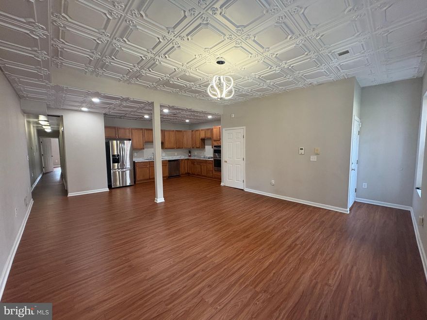 Beautiful 3rd-Floor Apartment in the Heart of Downtown Baltimore!
Welcome to your new home in vibrant downtown Baltimore City. This spacious 3rd-floor apartment offers an open-concept floor plan perfect for modern living. The unit features generously sized bedrooms with large closets, a pristine and updated bathroom, and the convenience of an in-unit stackable washer and dryer. Bright and full of natural light, this apartment provides both comfort and functionality.
Located in a well-connected community, you’ll have easy access to public transportation, major highways and freeways, grocery stores, restaurants, shopping, and a wide variety of entertainment options.
This unit is available now. Schedule your private showing today and experience city living at its best!