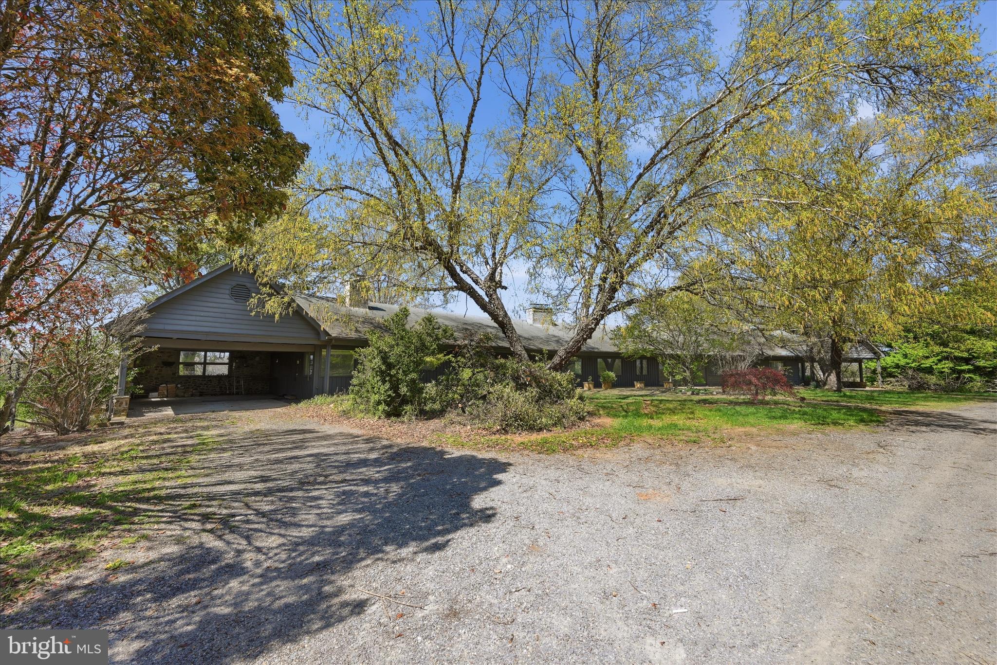 2517 FIVE POINTS ROAD