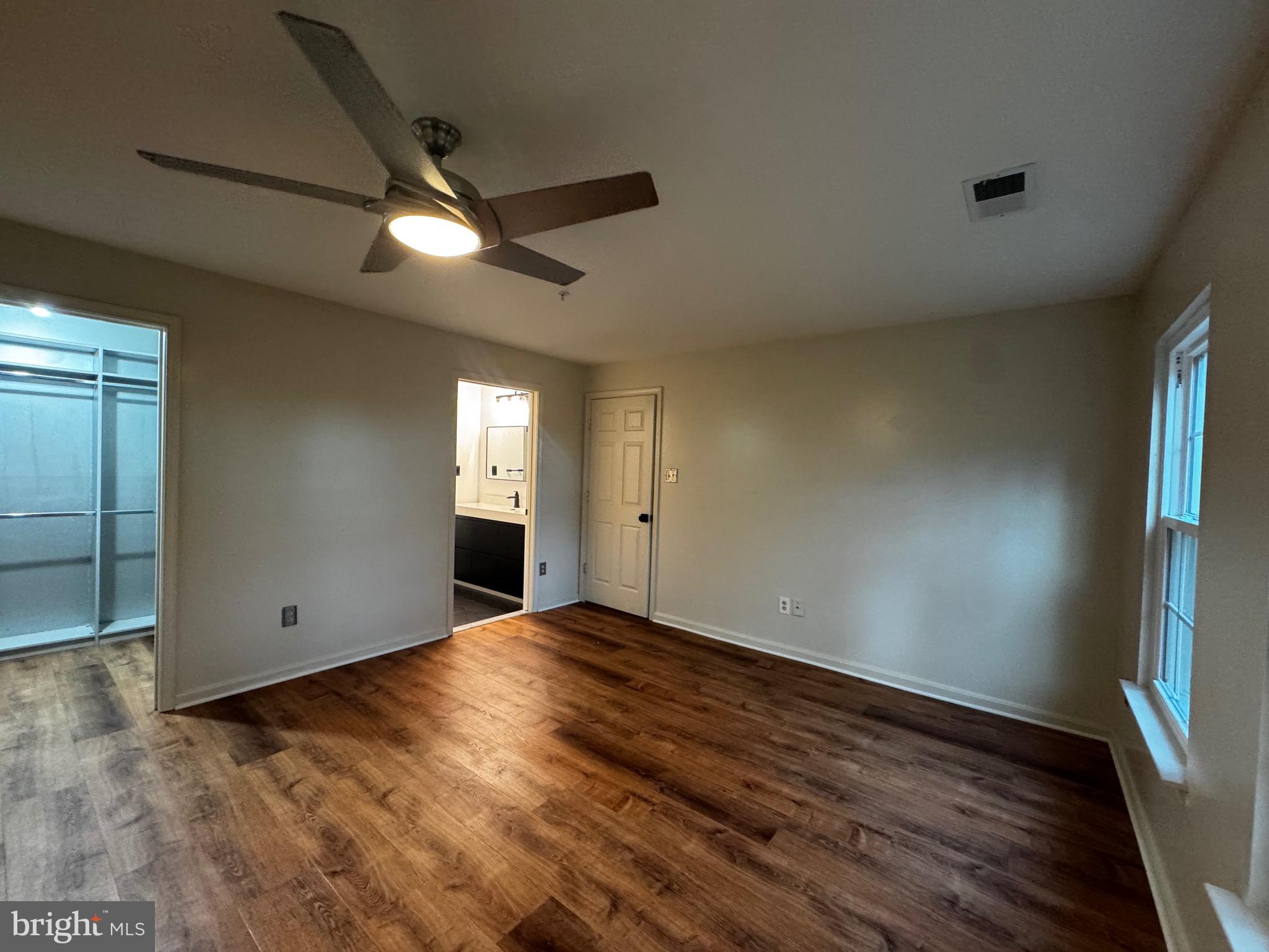 GATEWAY COMMERCE CENTER - Residential Lease