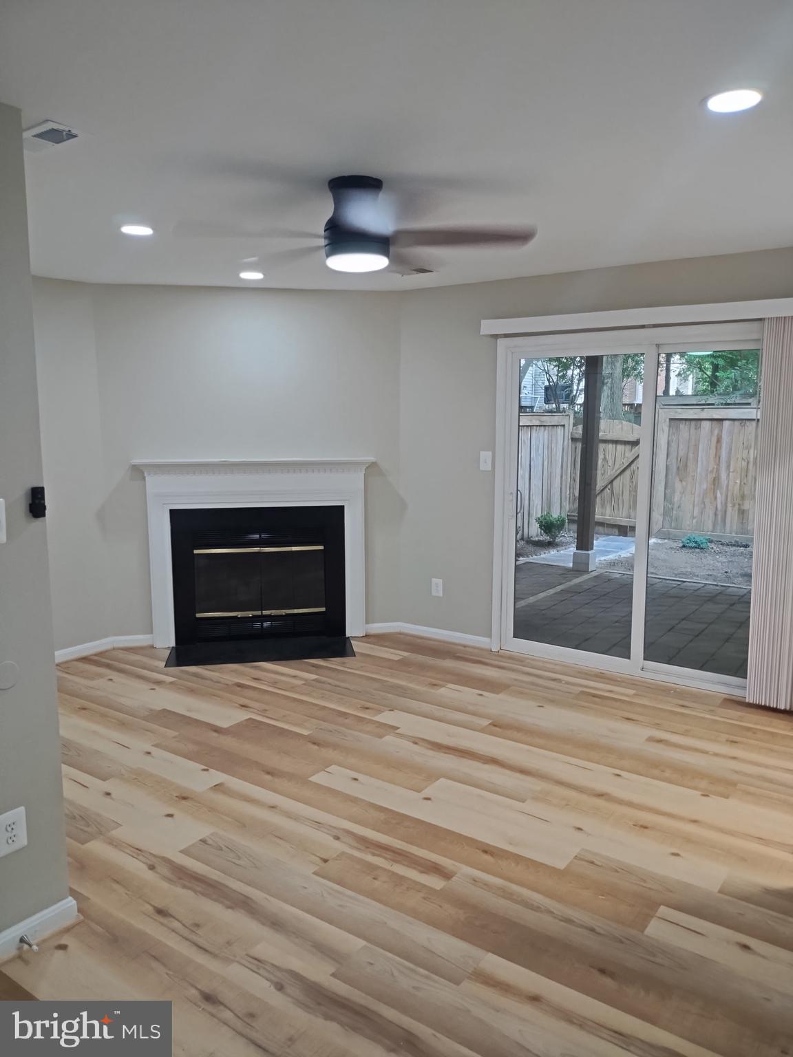 1220 QUAKER HILL DRIVE