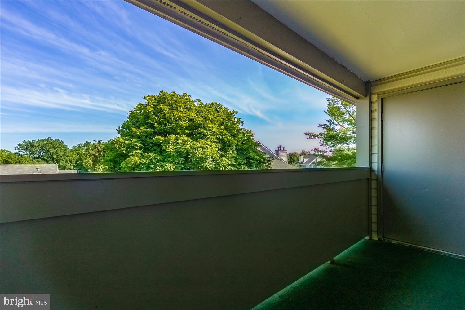 WATERS EDGE AT NORTH LAKE - Residential Lease