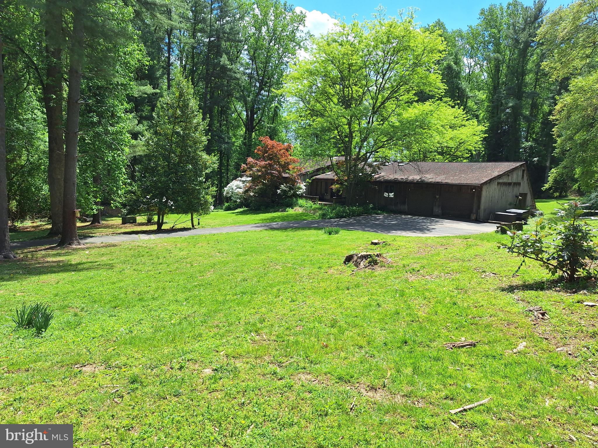 603 E WHEEL ROAD