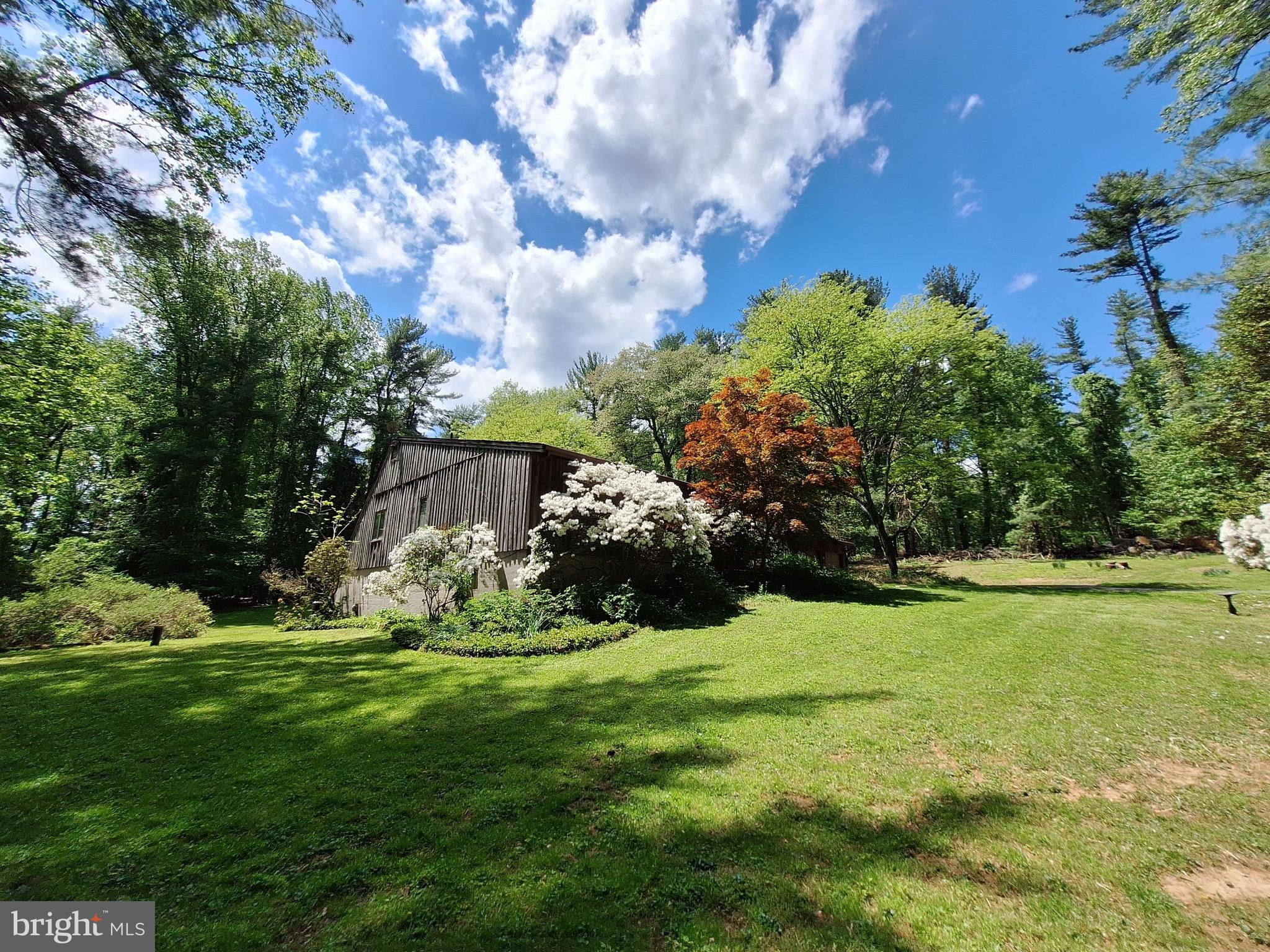 603 E WHEEL ROAD