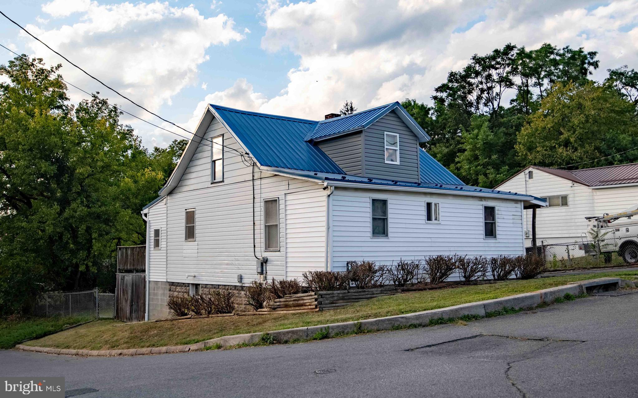 MAPLESIDE - Residential