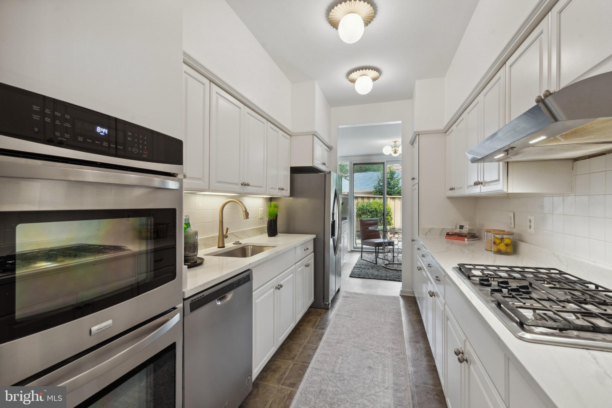 CROSS KEYS - Residential