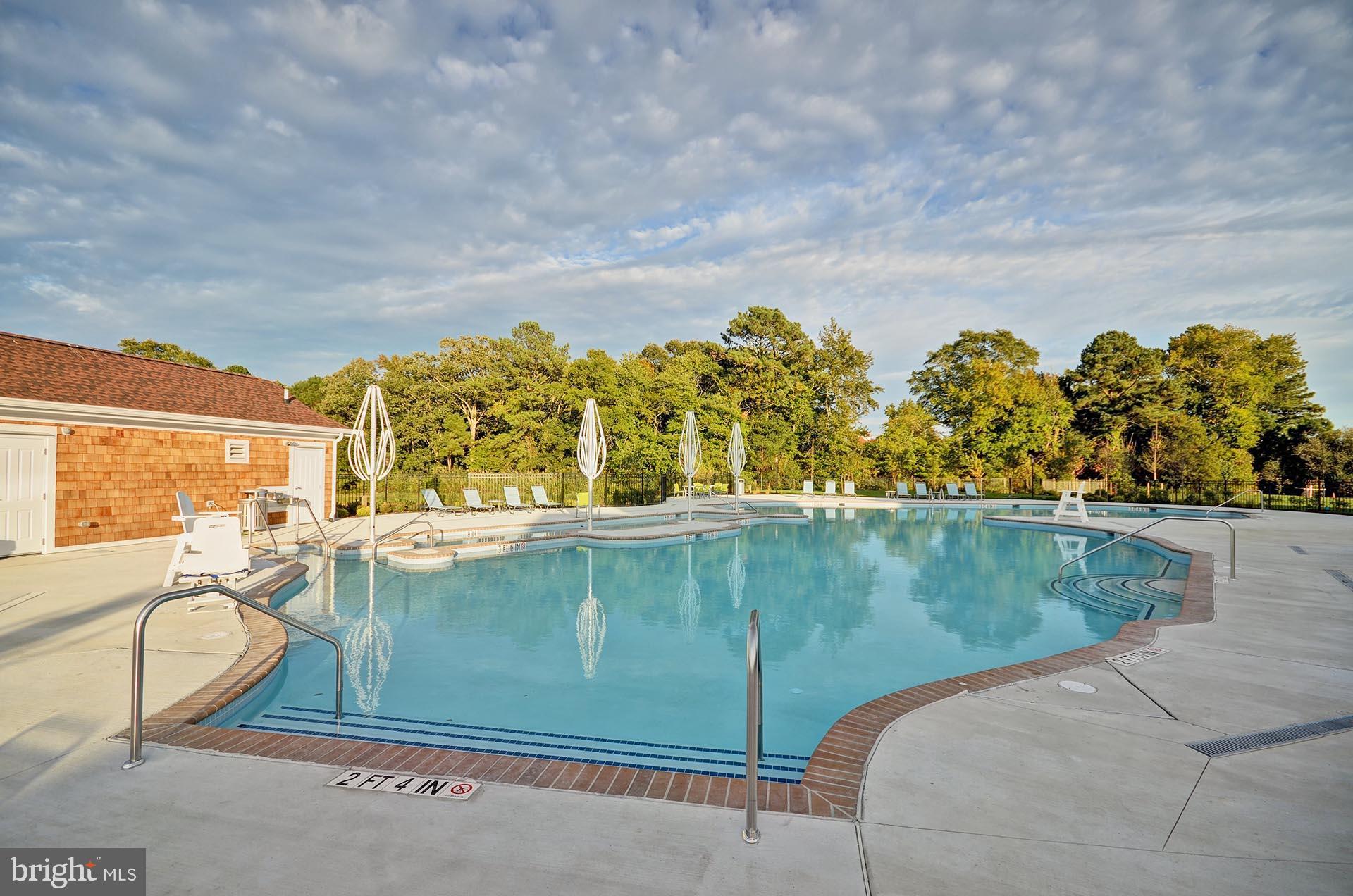 OCEAN VIEW BEACH CLUB - Residential