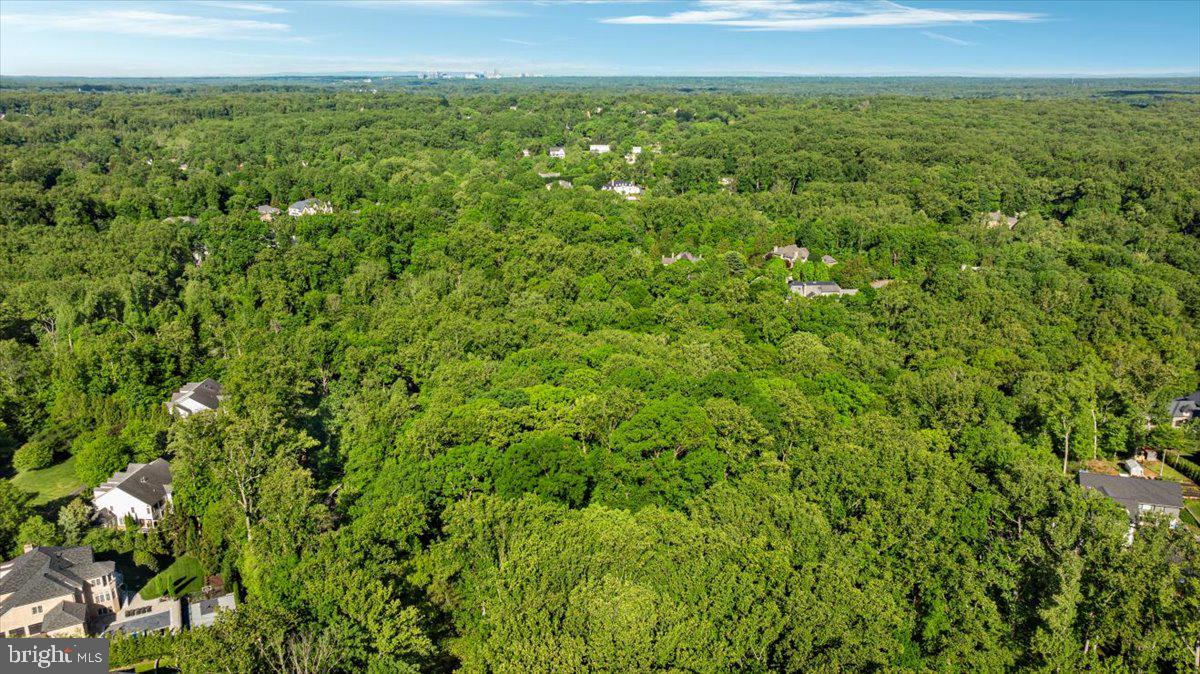 GEORGETOWN PIKE - Residential