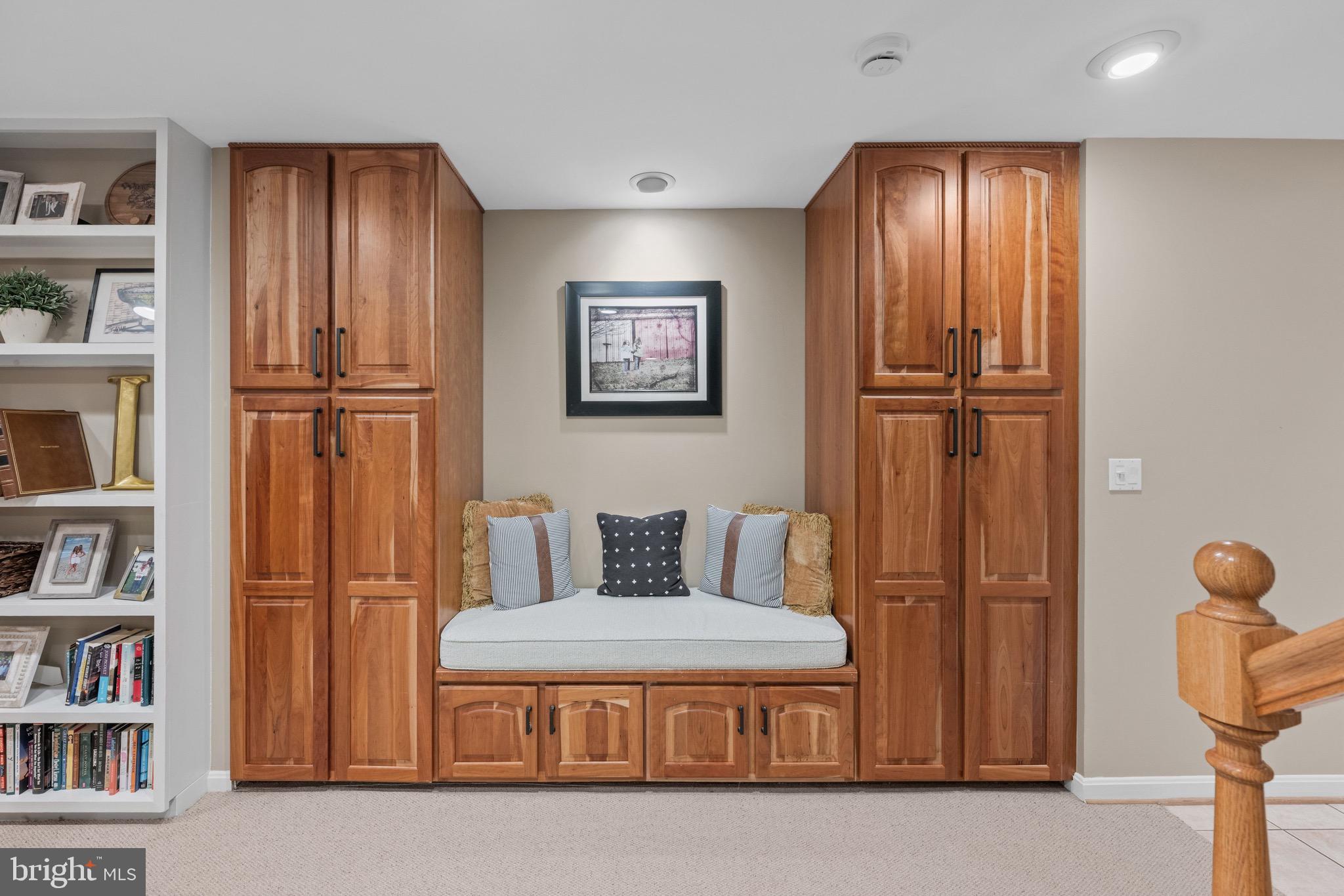 KINGSVIEW RIDGE - Residential