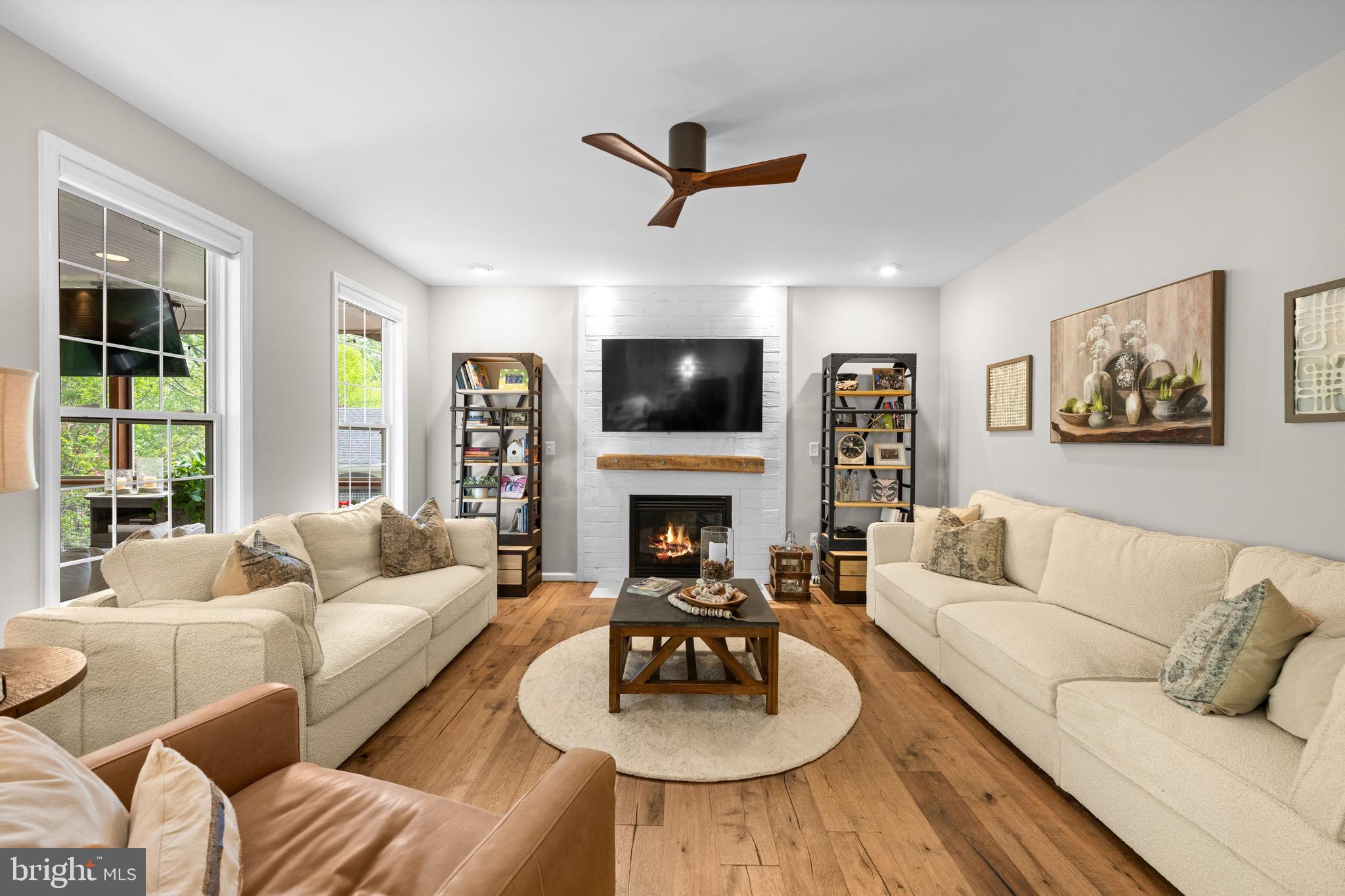 KINGSVIEW RIDGE - Residential