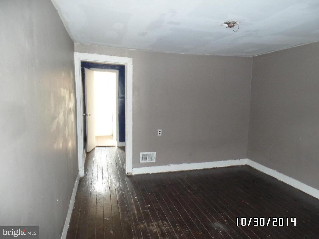 MILL HILL - Residential