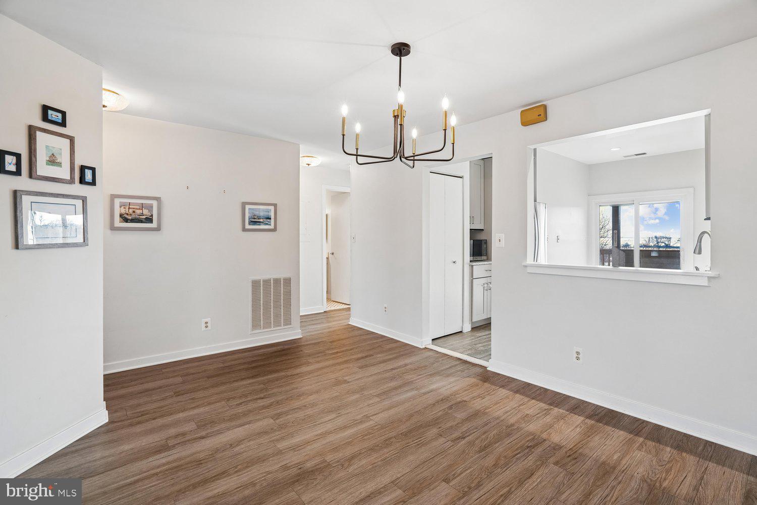 CHESAPEAKE HARBOUR - Residential