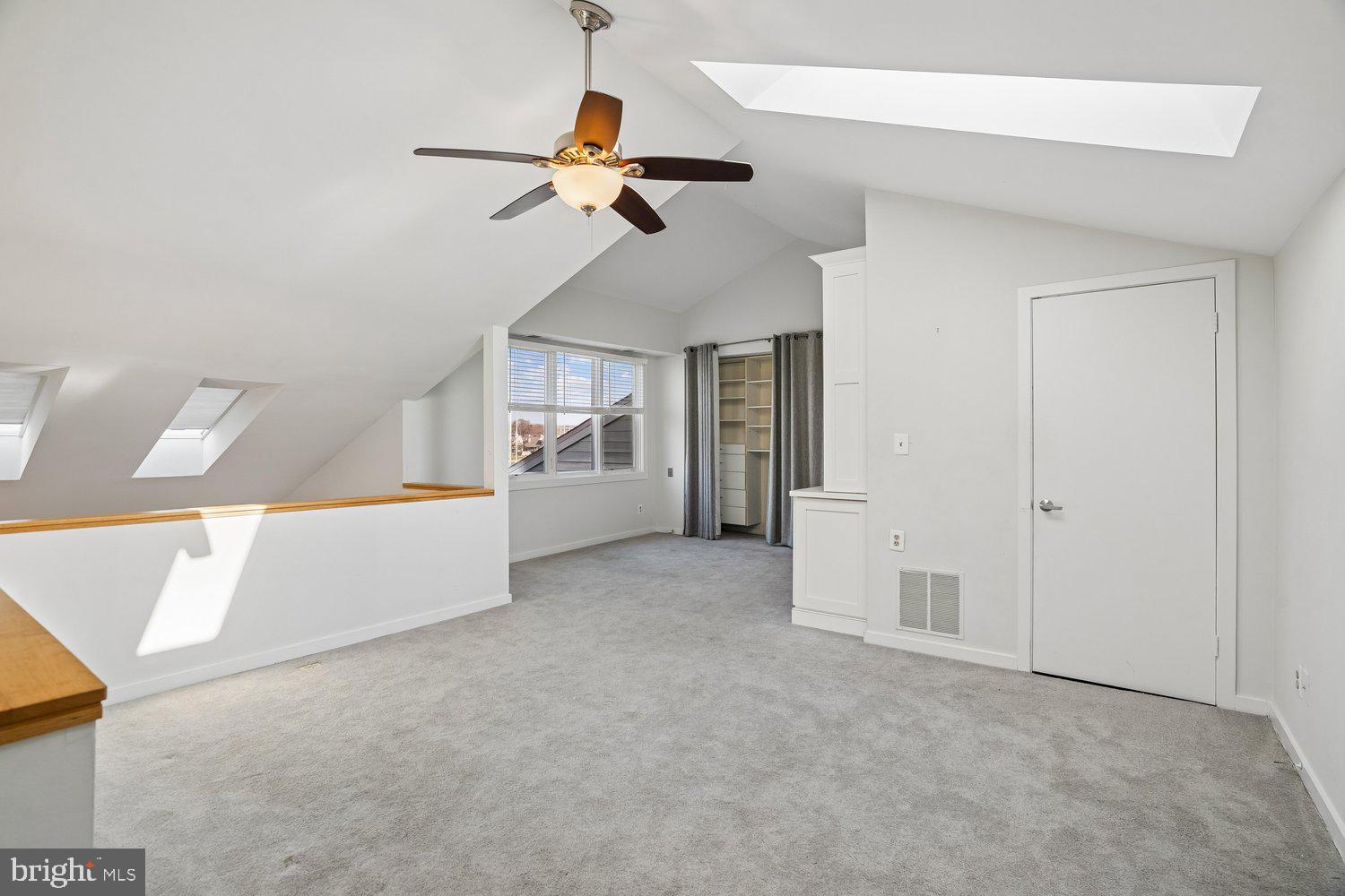 CHESAPEAKE HARBOUR - Residential