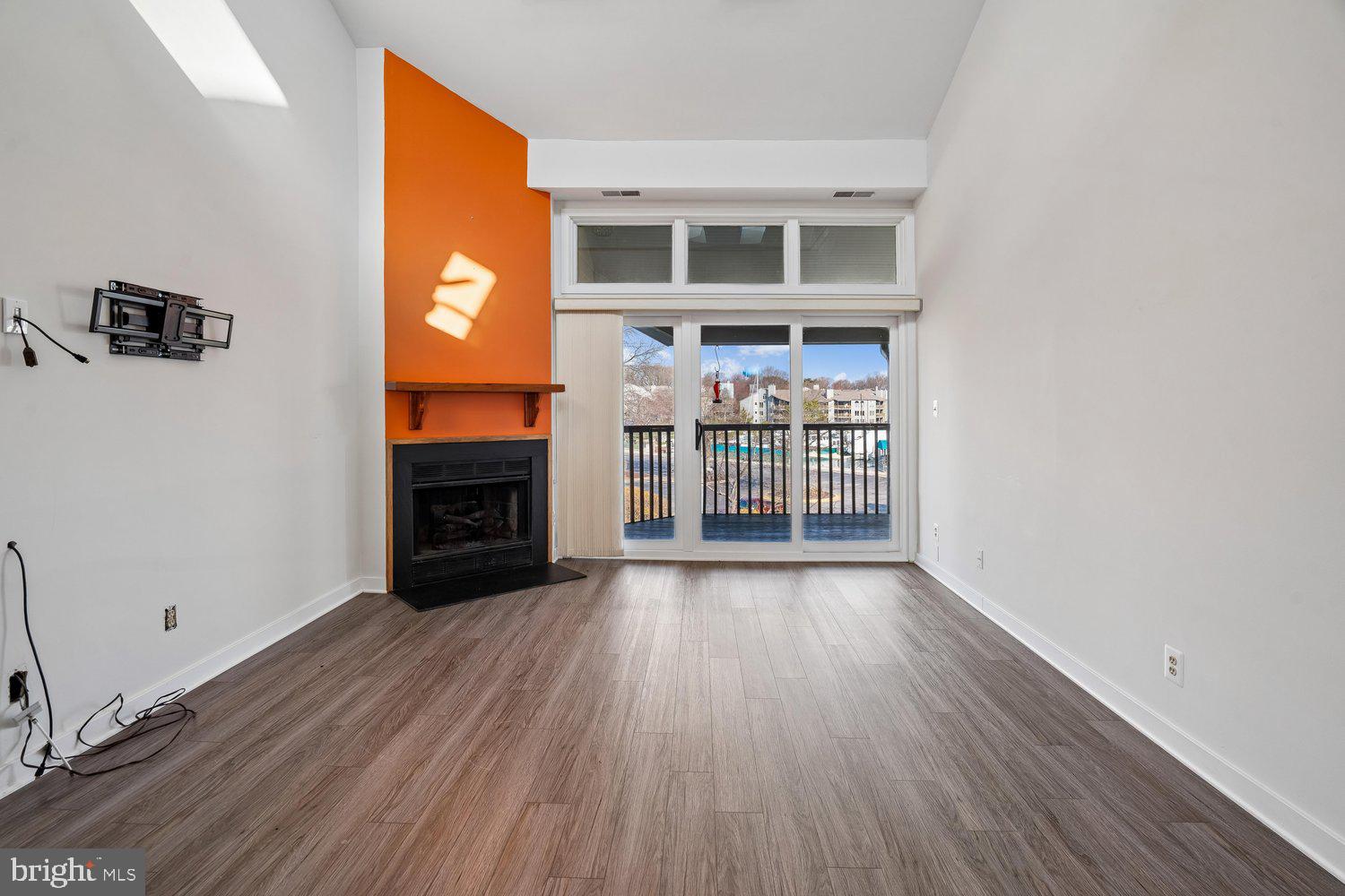 CHESAPEAKE HARBOUR - Residential