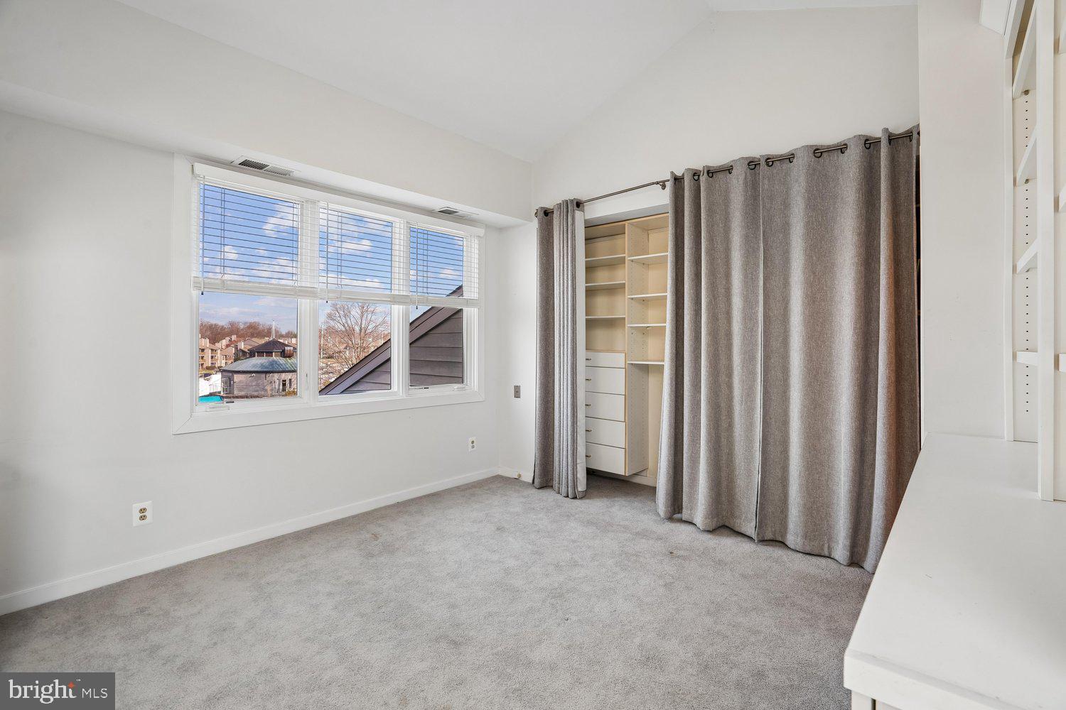 CHESAPEAKE HARBOUR - Residential