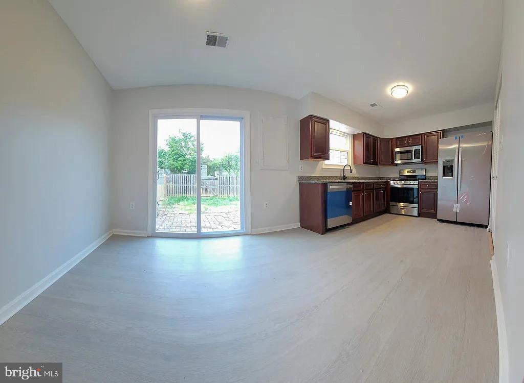 THE COLONY - Residential Lease