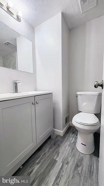 THE COLONY - Residential Lease