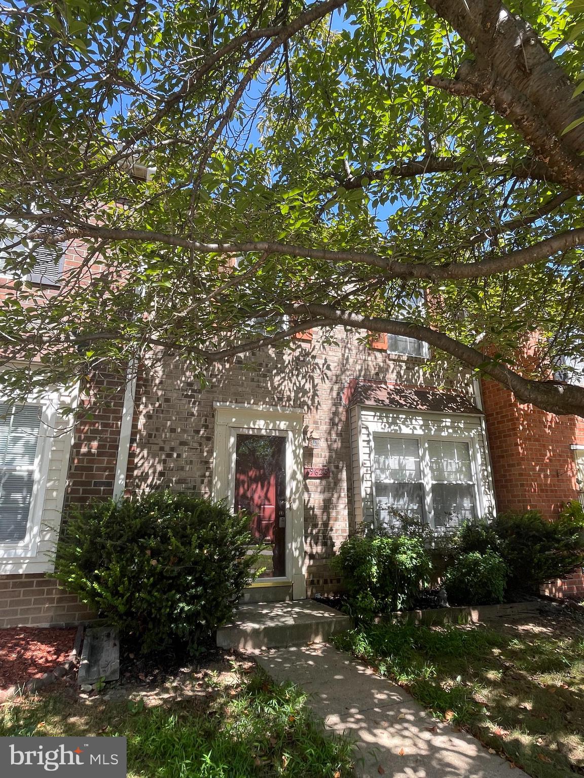 THE COLONY - Residential Lease