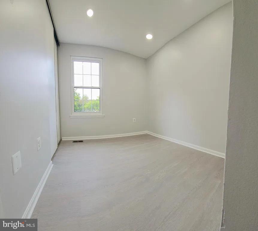 THE COLONY - Residential Lease