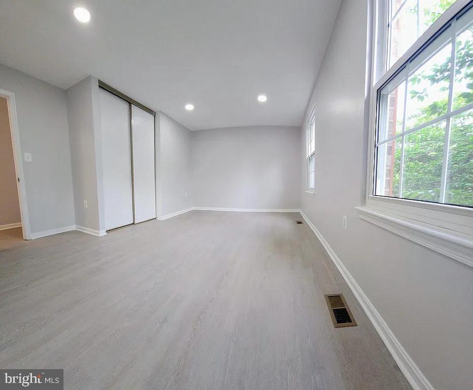 THE COLONY - Residential Lease