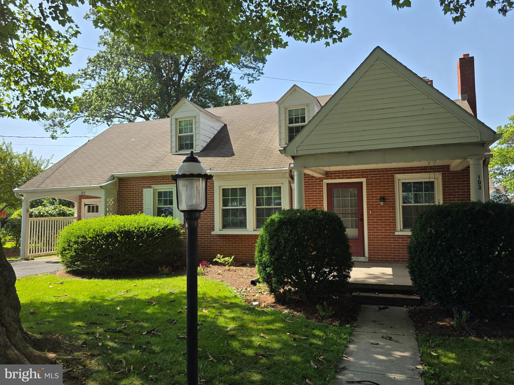 103 W CONESTOGA STREET