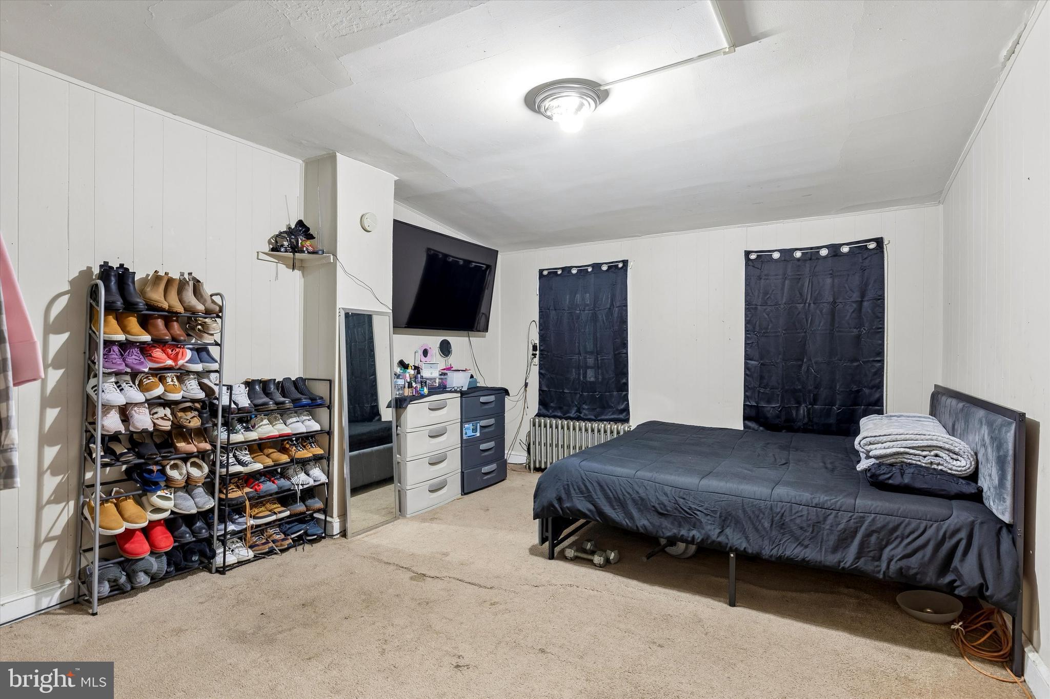 NORRISTOWN - Residential