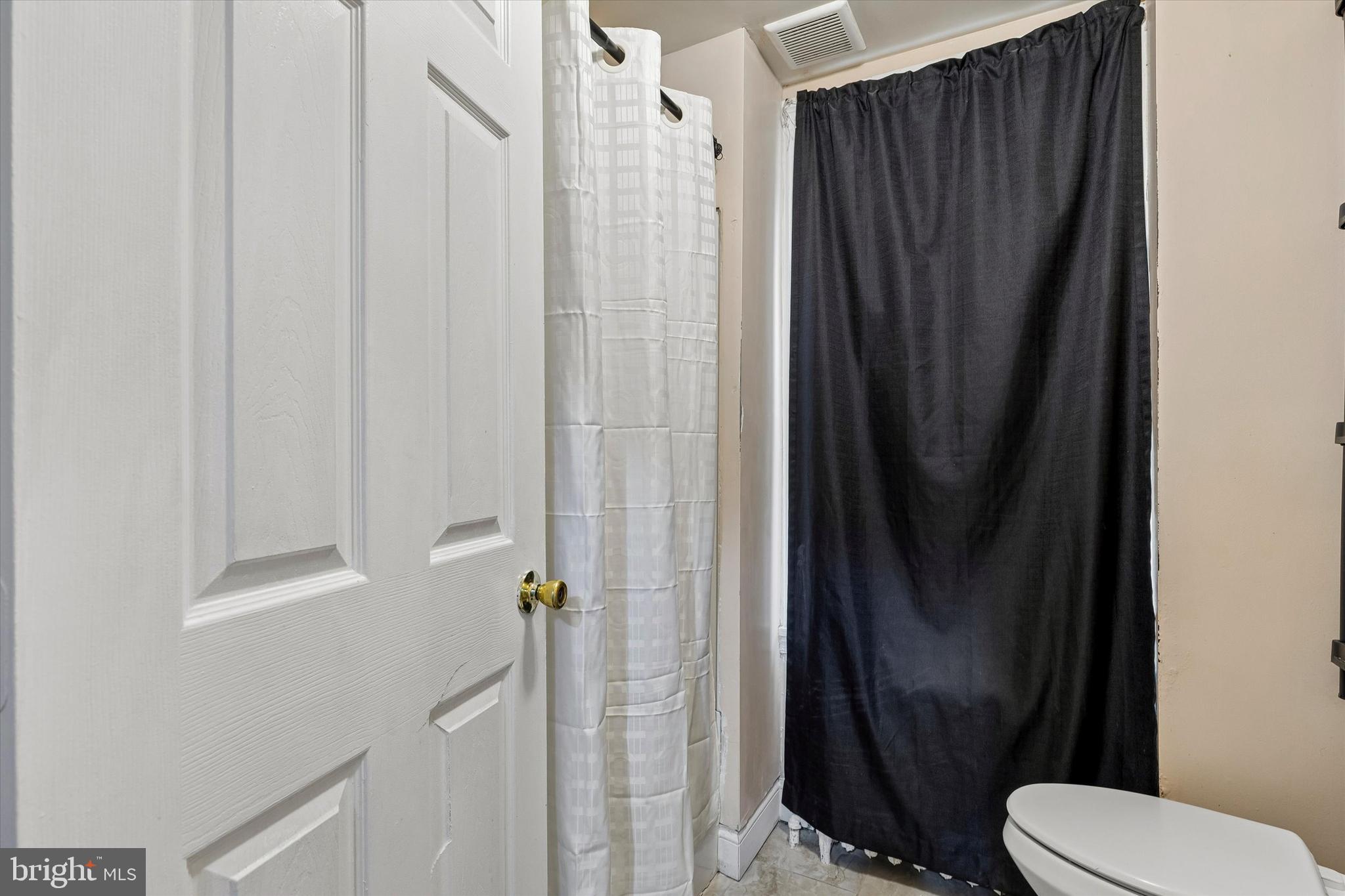 NORRISTOWN - Residential