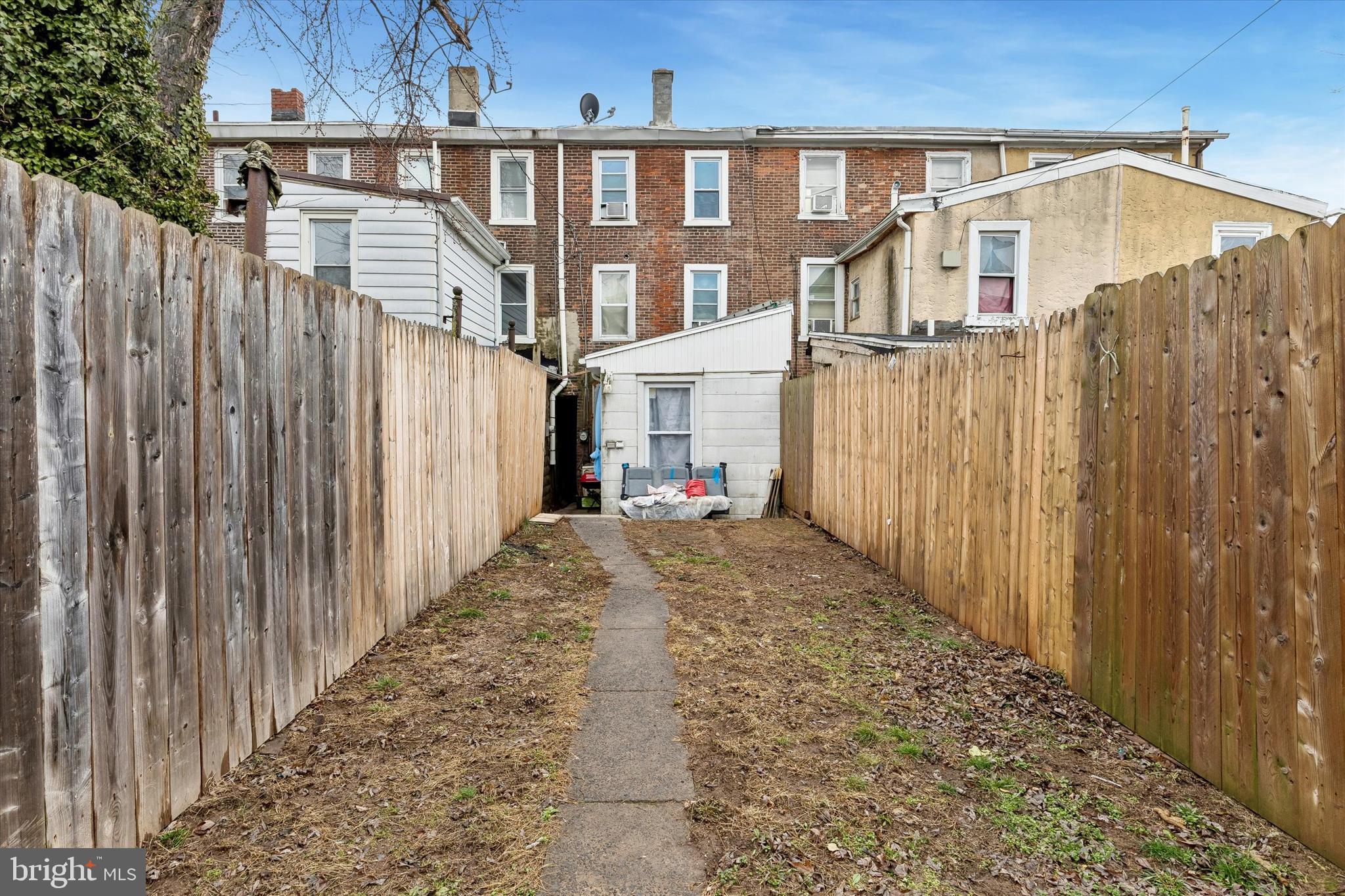 NORRISTOWN - Residential