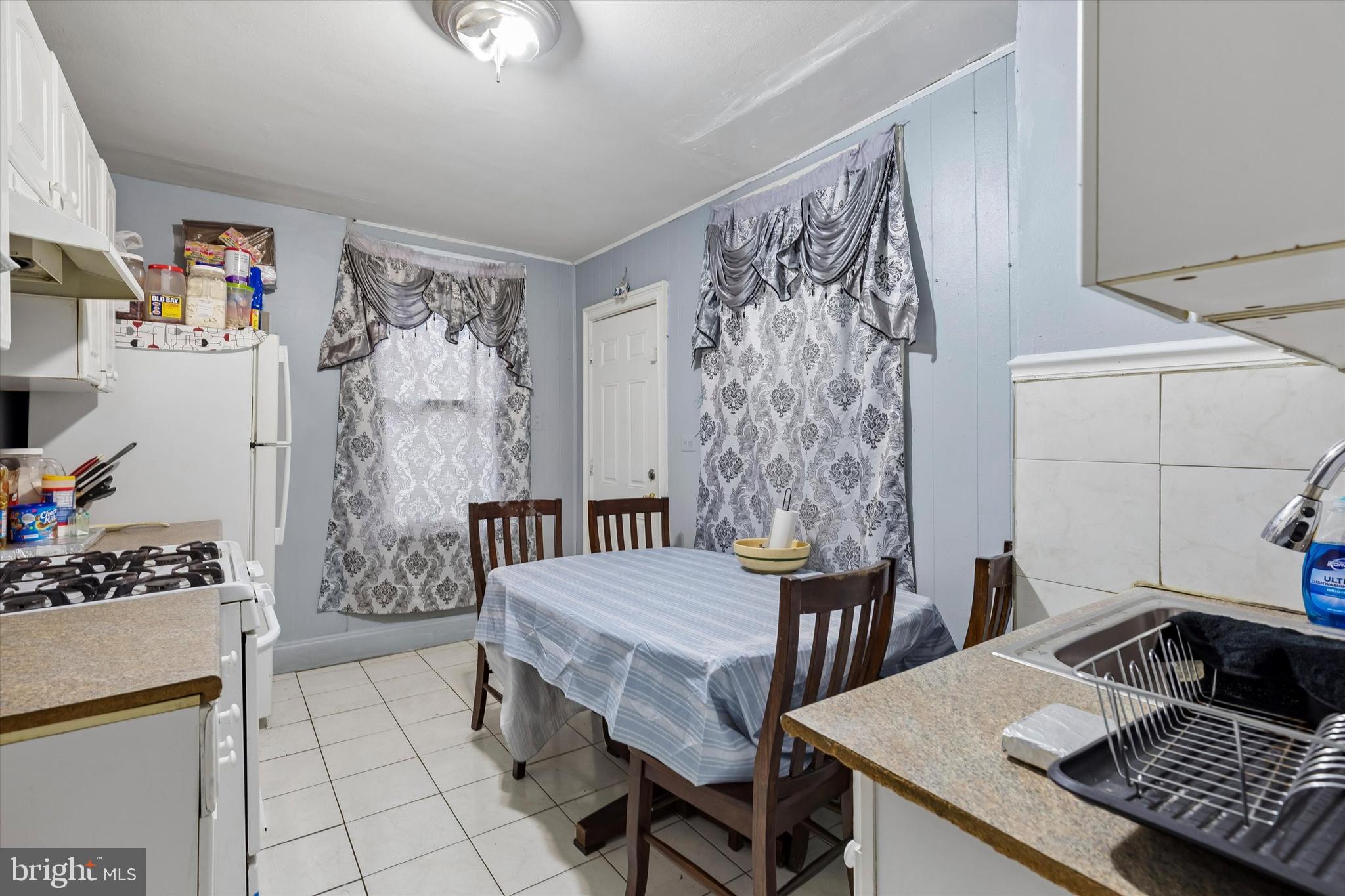 NORRISTOWN - Residential