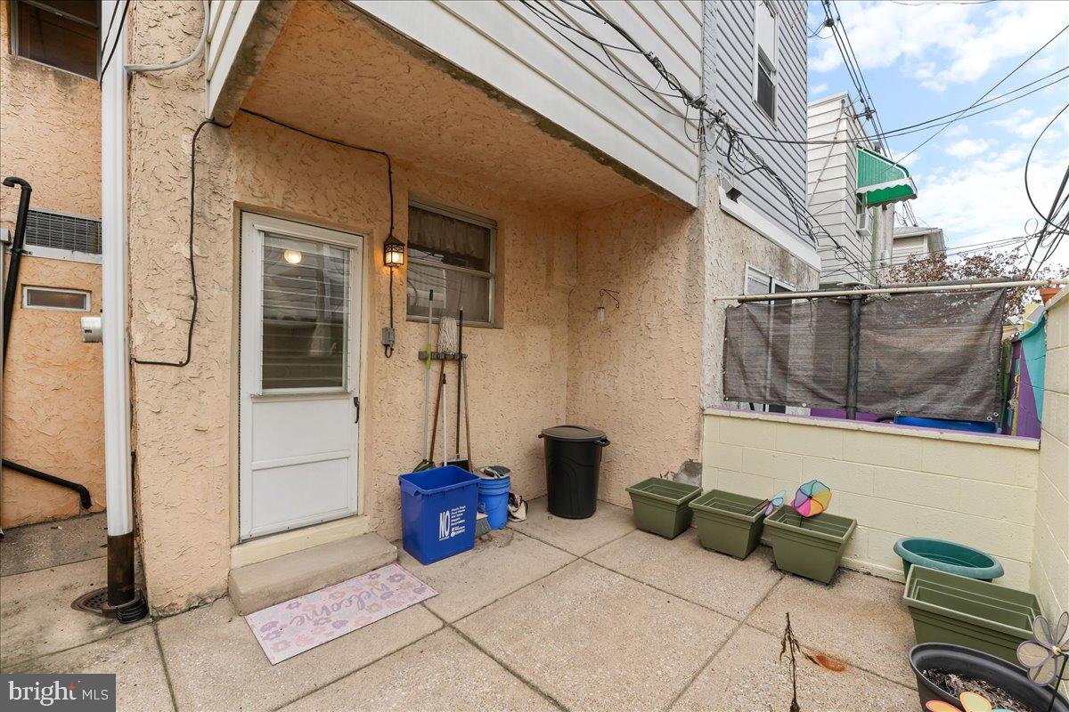 LOWER MOYAMENSING - Residential