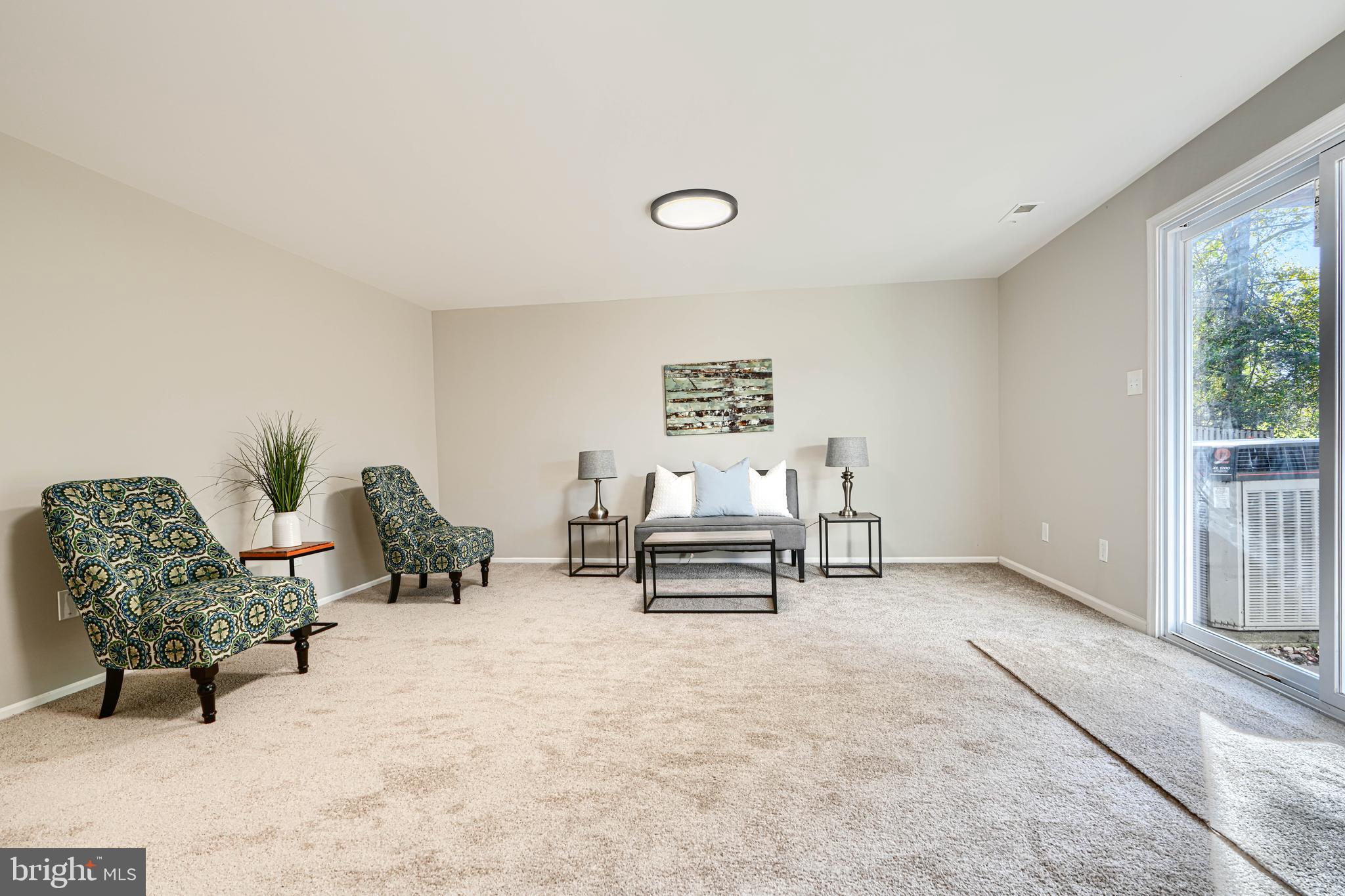 HUNT MEADOW - Residential