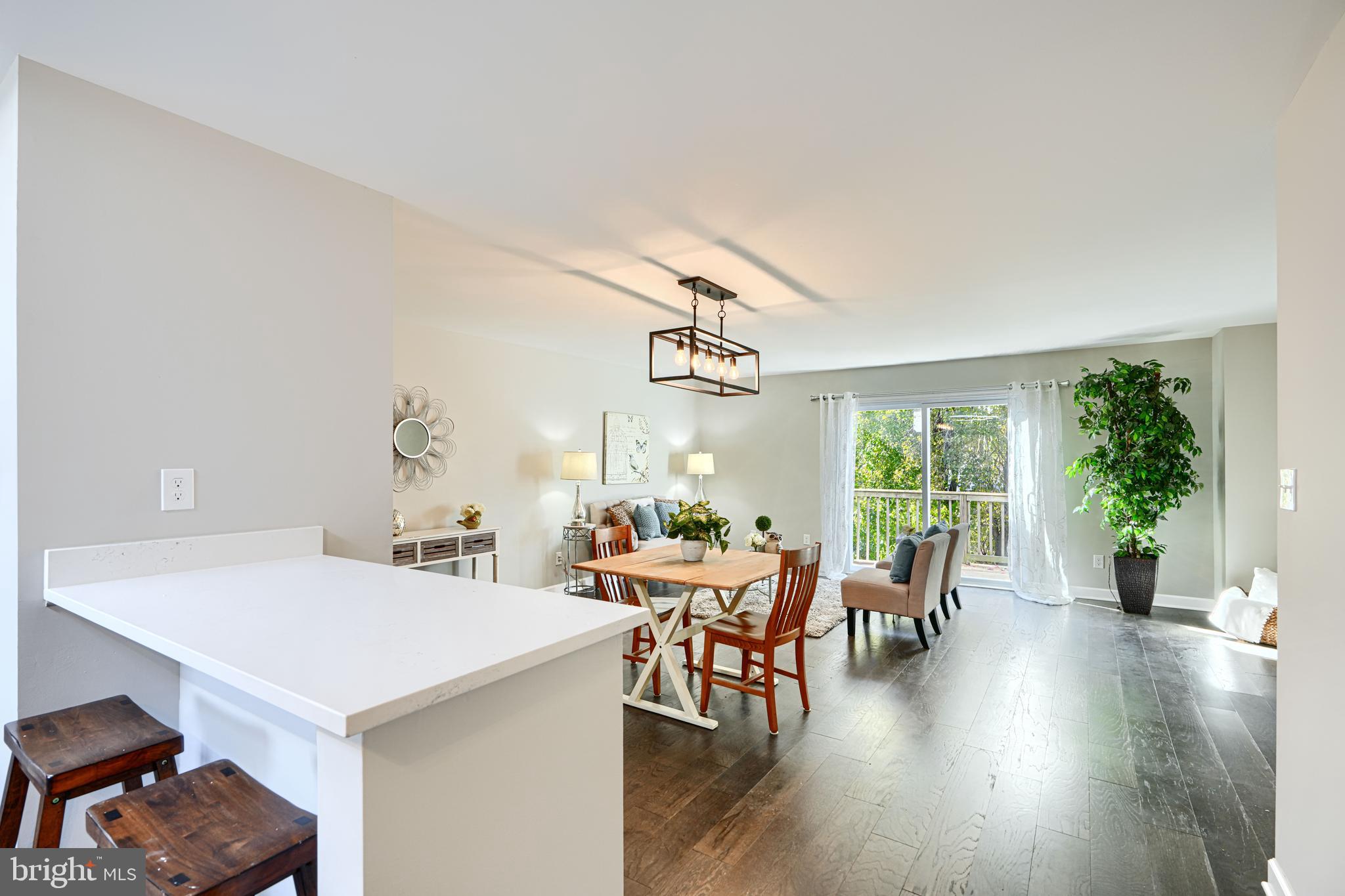 HUNT MEADOW - Residential